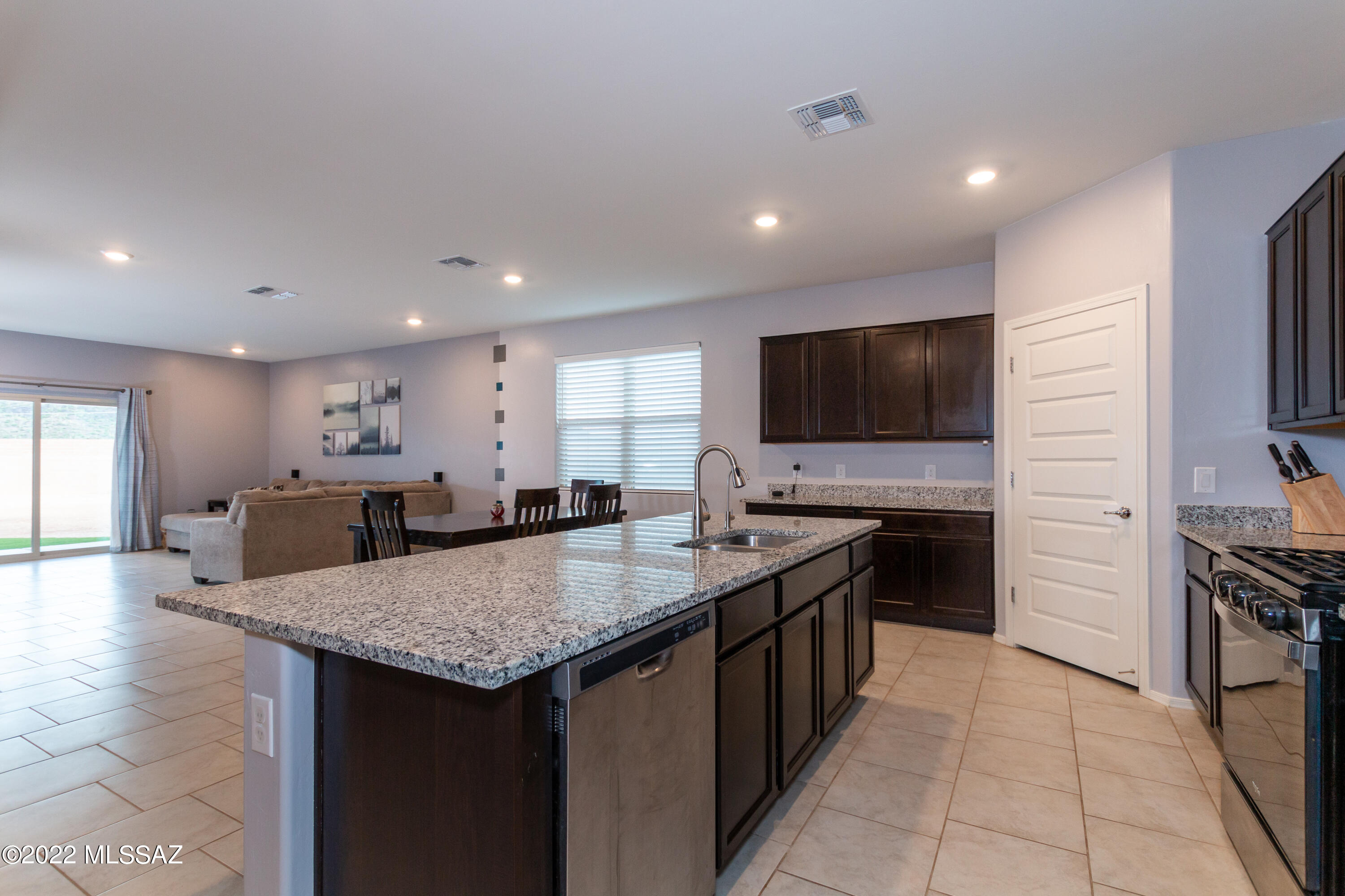 Saguaro Bloom SQ20180540069 - Residential