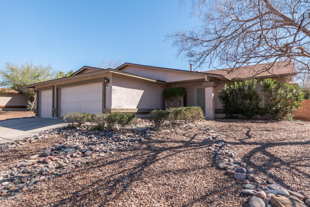 Wonderful updated home w/open & bright floor plan. Both baths updated, newer flooring, SS appliances, interior just repainted, all new baseboards, lighting & fixture outlets & switches. Large private backyard w/pebble tec pool & waterfall, 6 month old pump, lawn on sprinkler. Roof replaced in 2014. No poly pipes! Sellers replaced all pipes. 3 car garage. Exterior repainted 2011. This home has it all! Don't miss it!