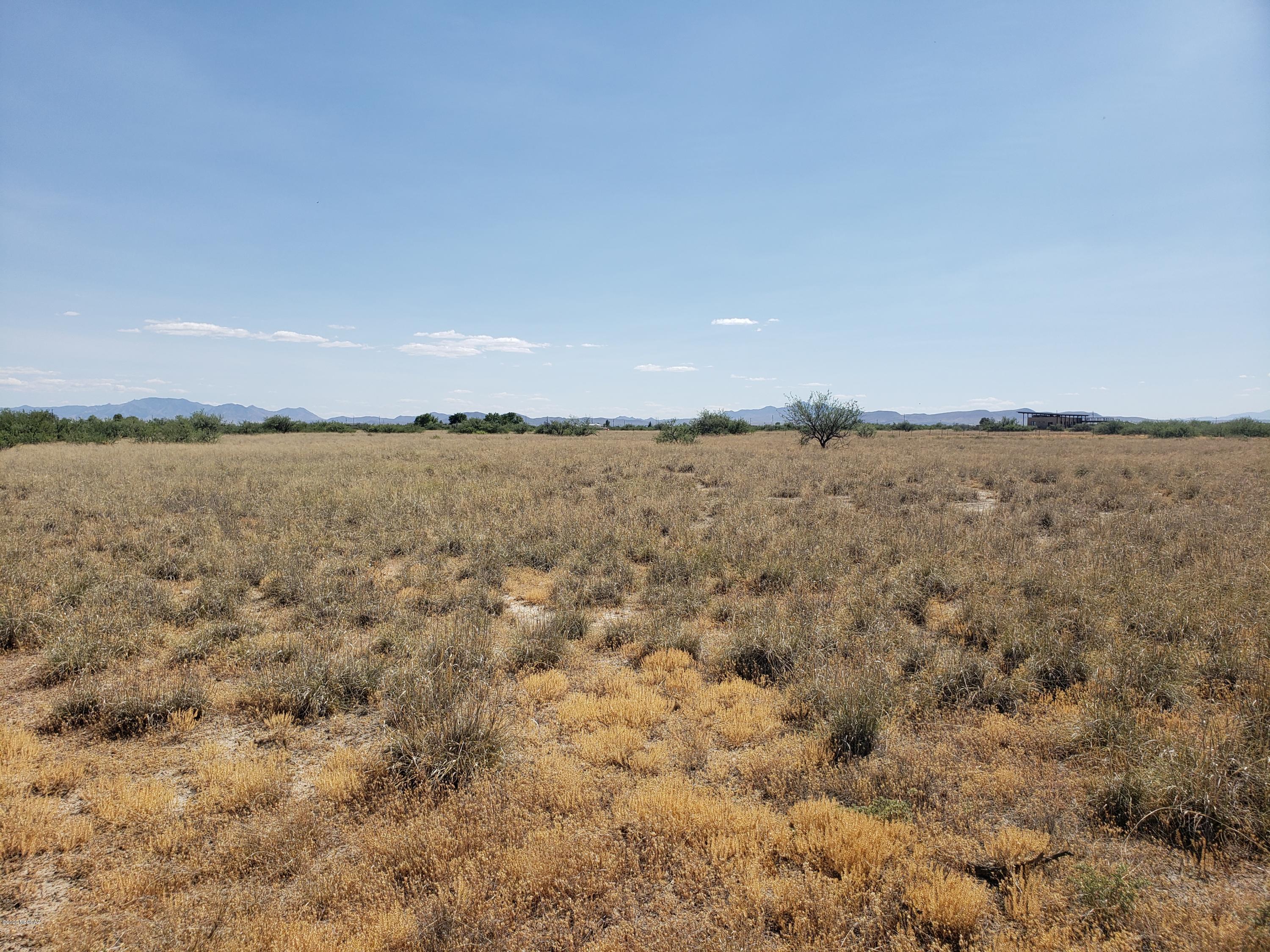 7 Acre of FLAT Usable Land. Almost no Clearing needed. Close to town. Has legal and physical access. You can build or put a manufactured home on.

Extra Time to close must be allotted to get the needed documentation from Canada.