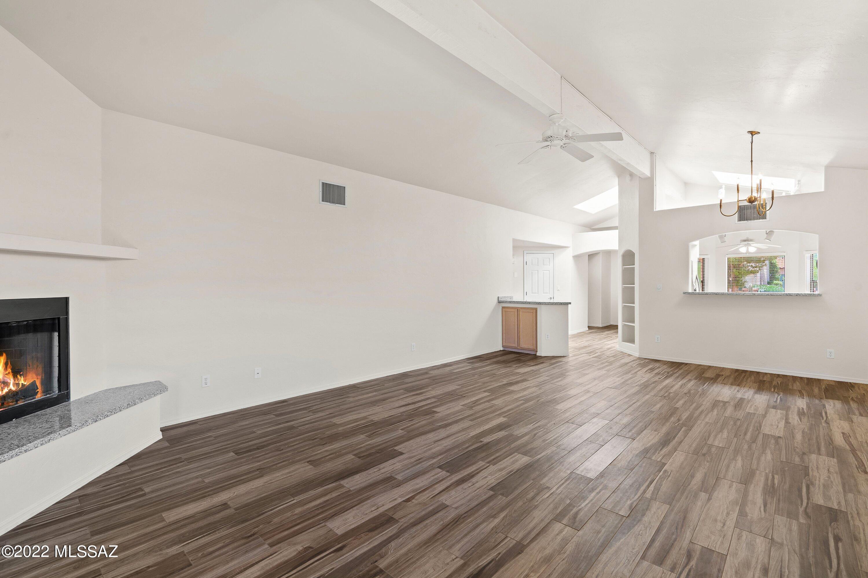 Valle Del Oro Townhomes (1-90) - Residential