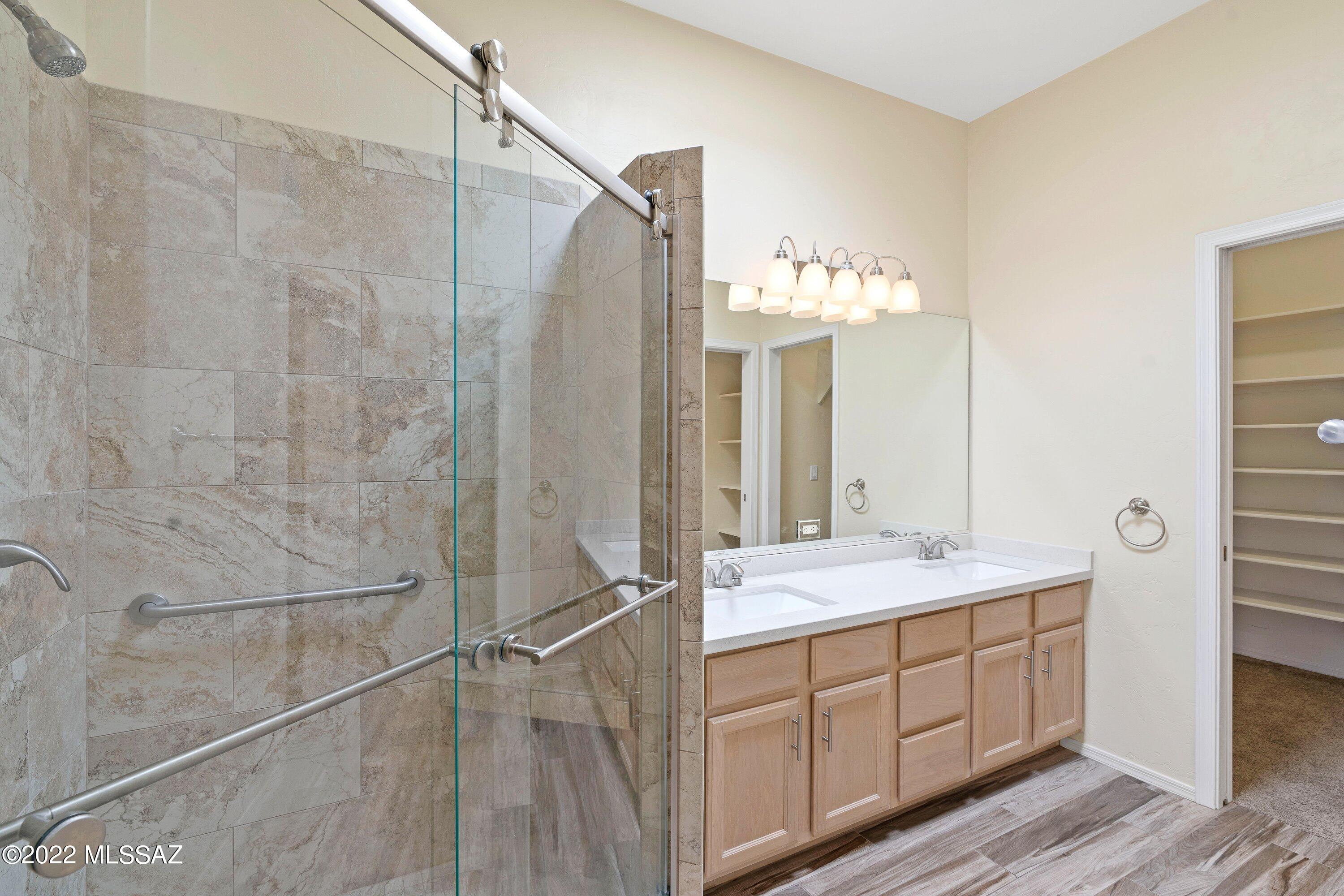 Valle Del Oro Townhomes (1-90) - Residential