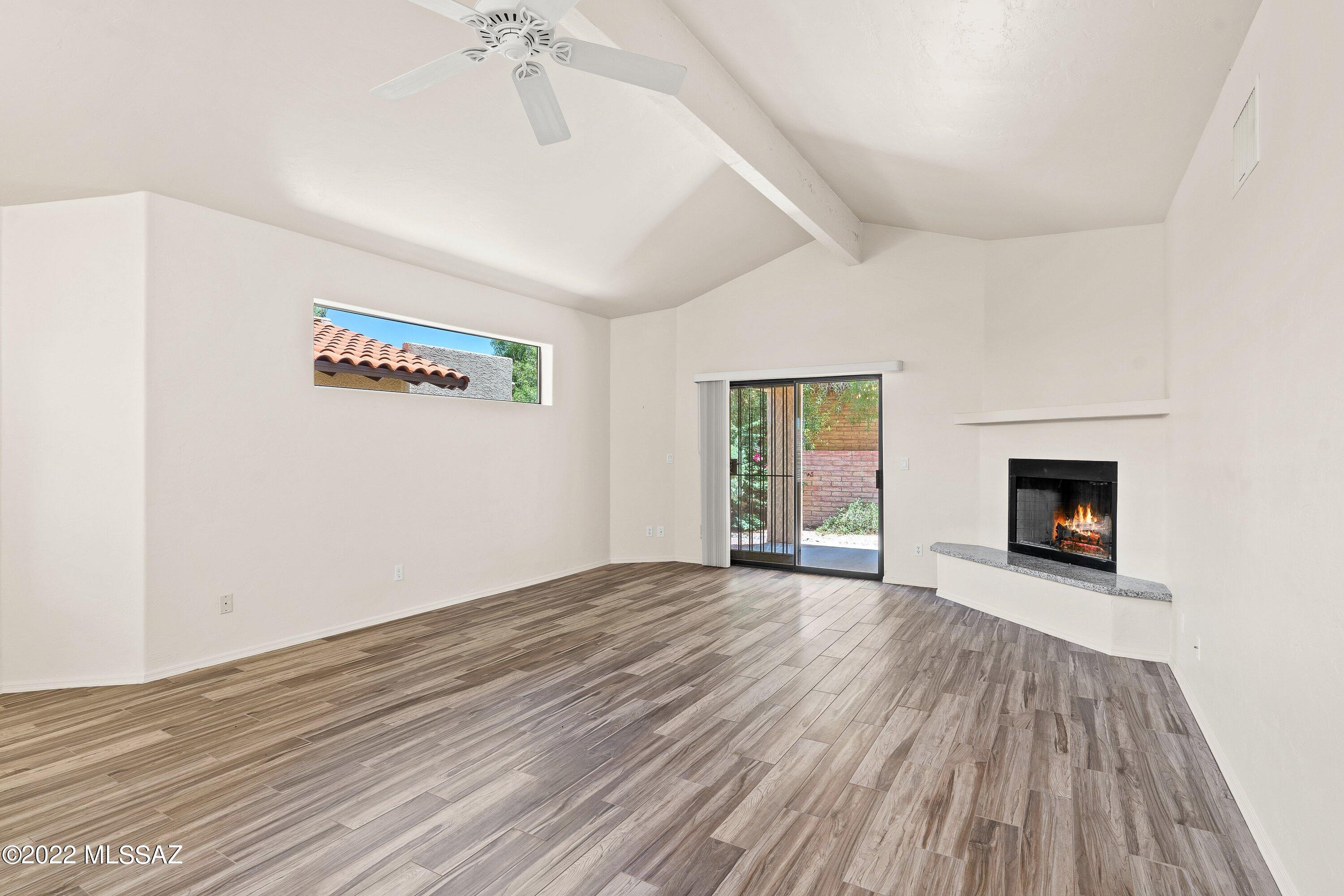 Valle Del Oro Townhomes (1-90) - Residential
