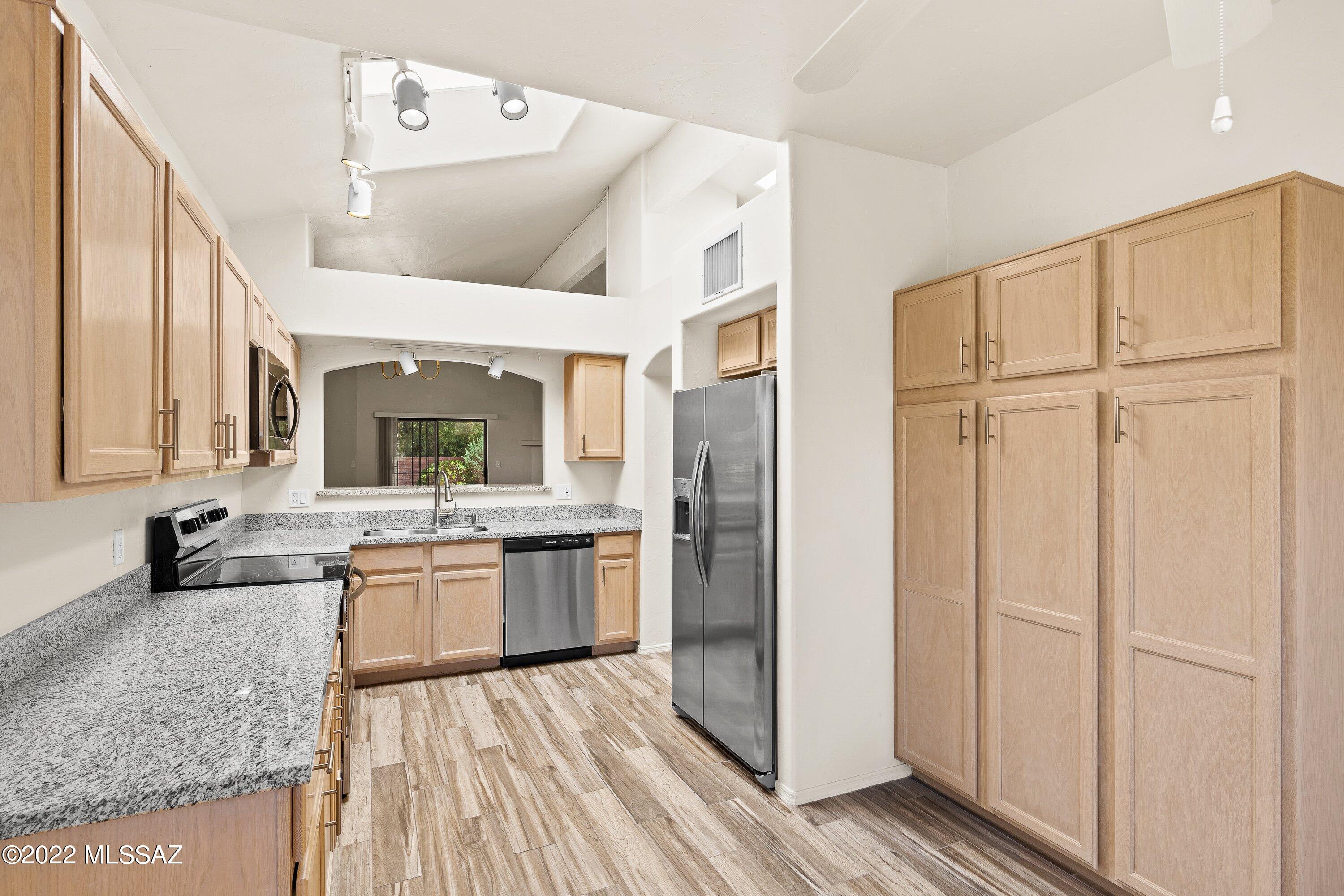 Valle Del Oro Townhomes (1-90) - Residential