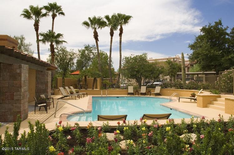 Recently remodeled 1BD/1BA condo in the popular Skyline Village Condominiums in Catalina Foothills district.  Condo is fully furnished, but furnishings may be removed if needed.  Condo features a North facing covered patio with great mountain views, stainless steel appliances, granite counters and cozy fireplace.  Skyline Village amenities include heated pool/spa, BBQ areas, exercise facility, clubhouse and tennis court.