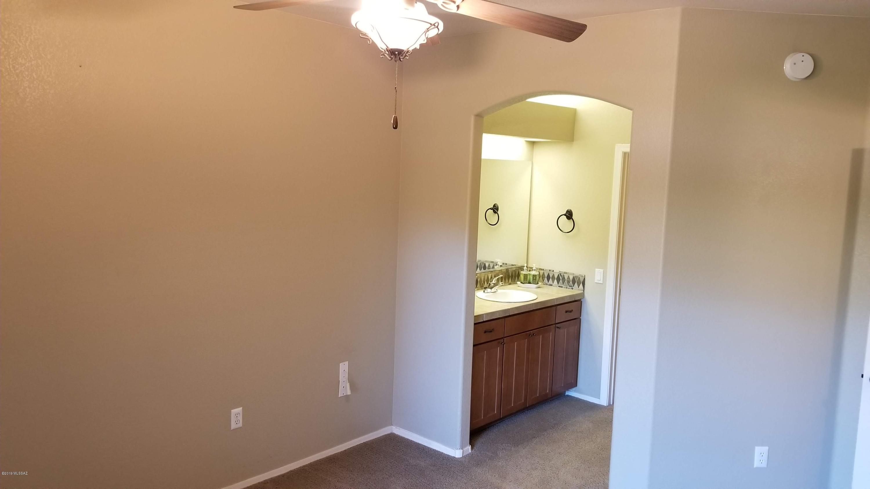 Pinnacle Canyon Condominium - Residential