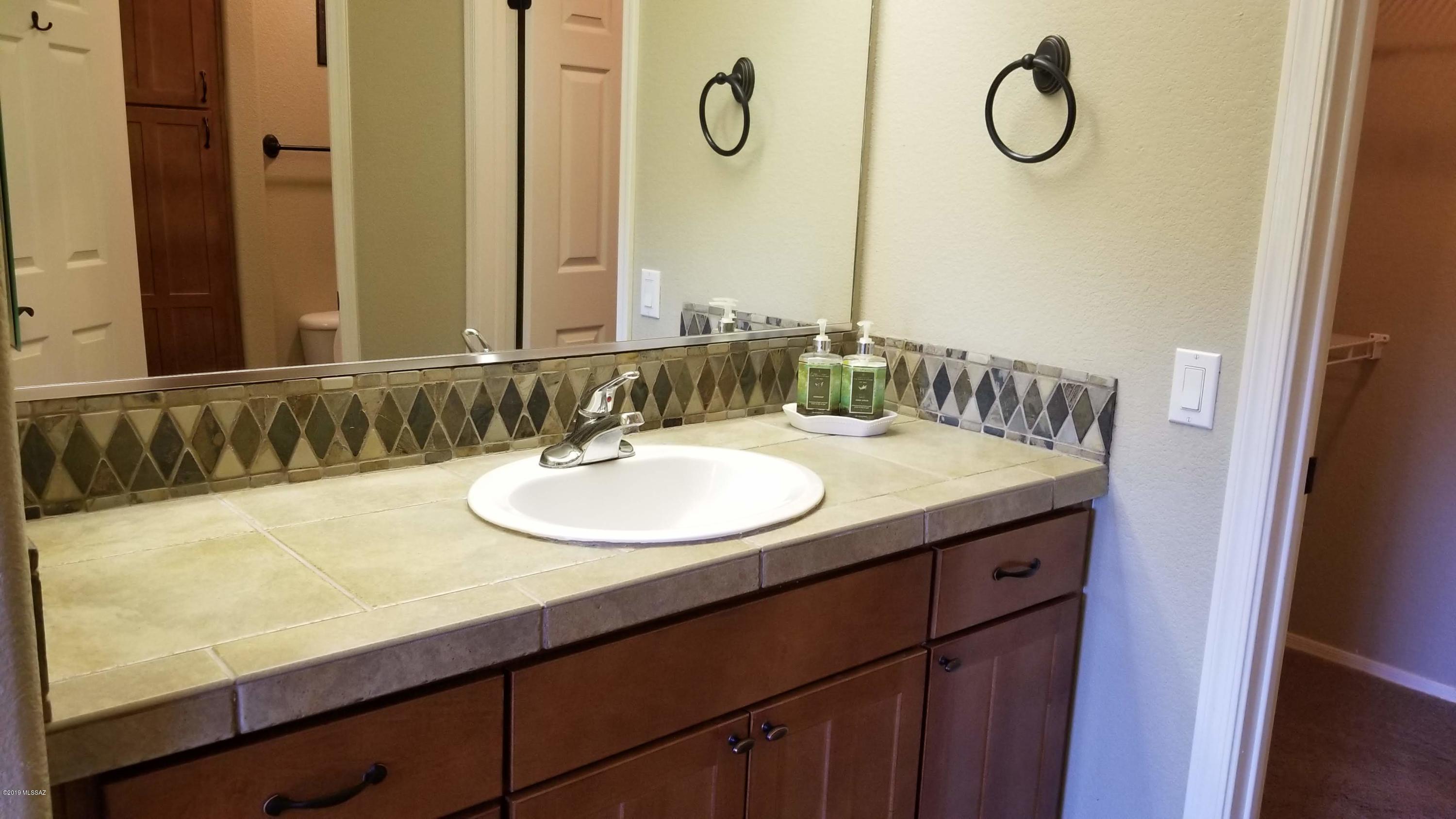 Pinnacle Canyon Condominium - Residential
