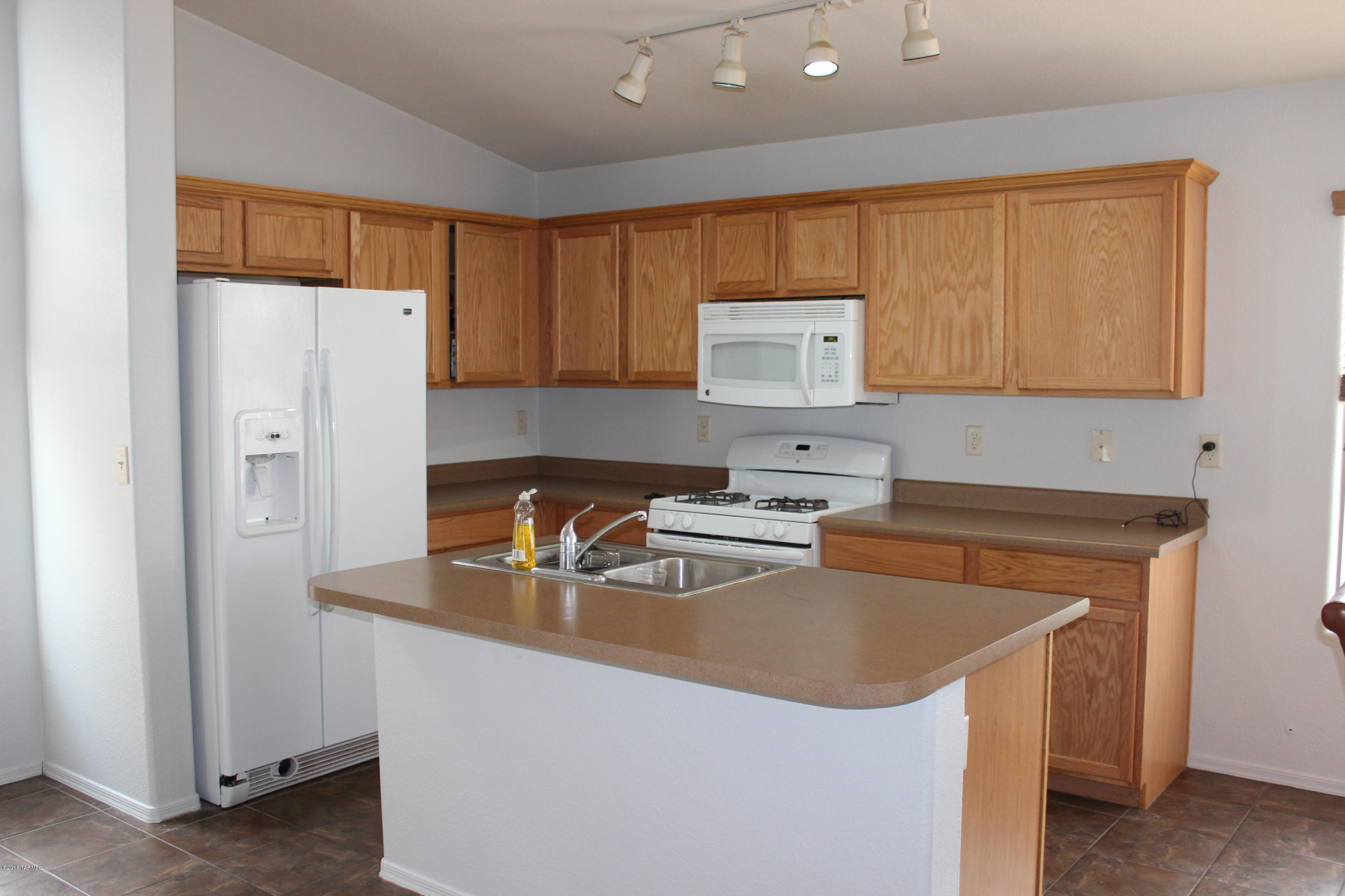 Tres Pueblos - Residential