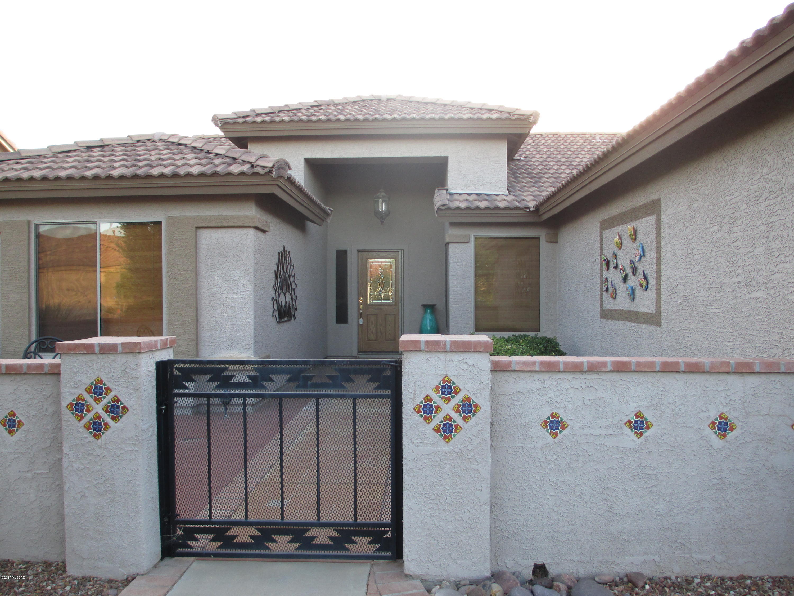 You can have it all with this fabulous home on the golf course and great mountain views. Walking thru the front courtyard into the home, your first reaction is WOW! Great room with 2 large windows to let that view in, 2-bedroom split plan, 2 baths. Master bath has been upgraded to give you that spa feel with a walk-in shower and more! Kitchen has been upgraded with granite counter’s, SS appliances, pull out shelving, and wine/glass built in cabinet. From the great room to your outdoor covered patio is where you can sit and relax with those gorgeous mountain views and green grass! Sunsets are stunning. This is a must see. Furnishings & golf cart available SBOS, move right in!