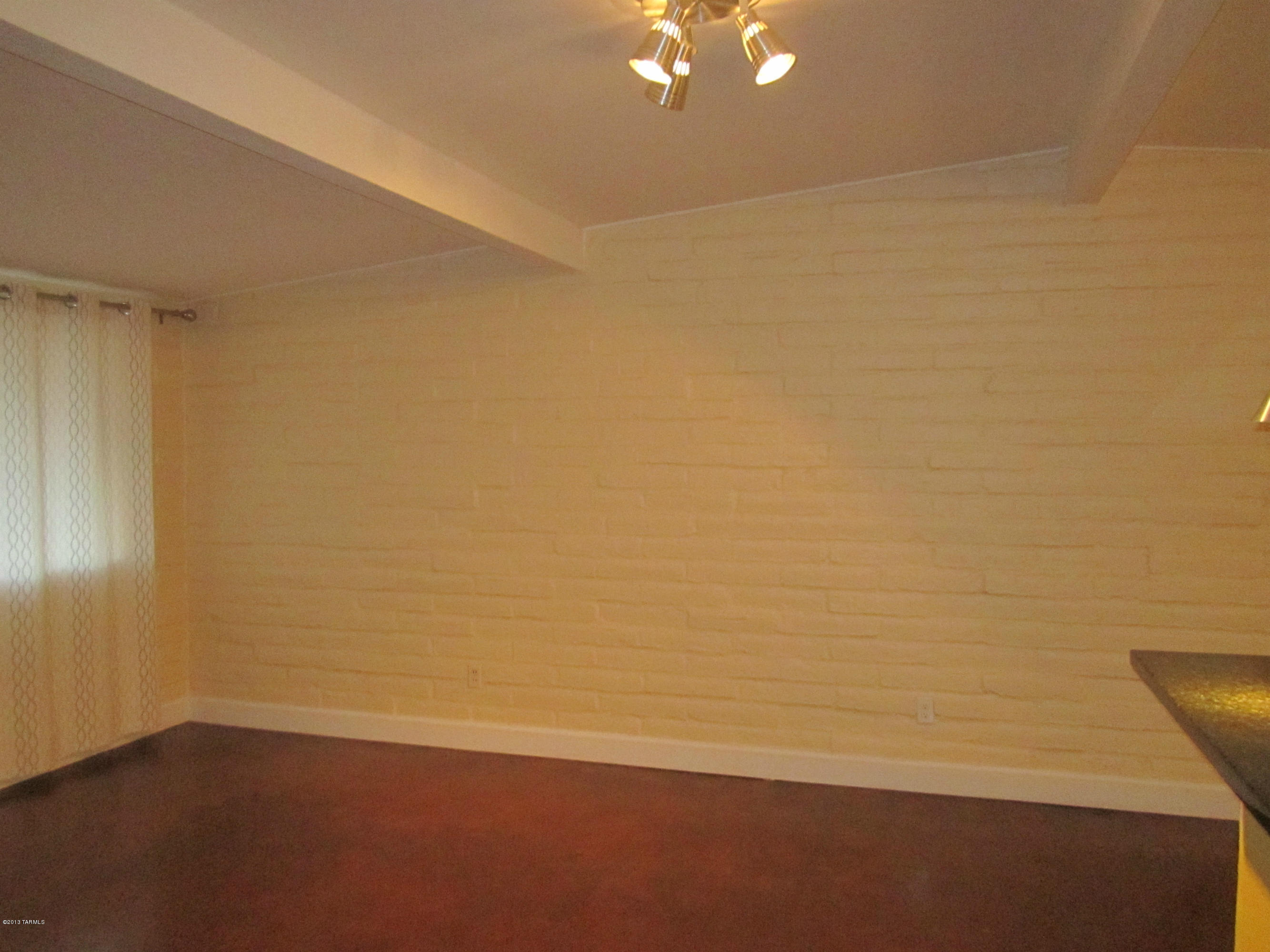 Unsubdivided - Residential Lease