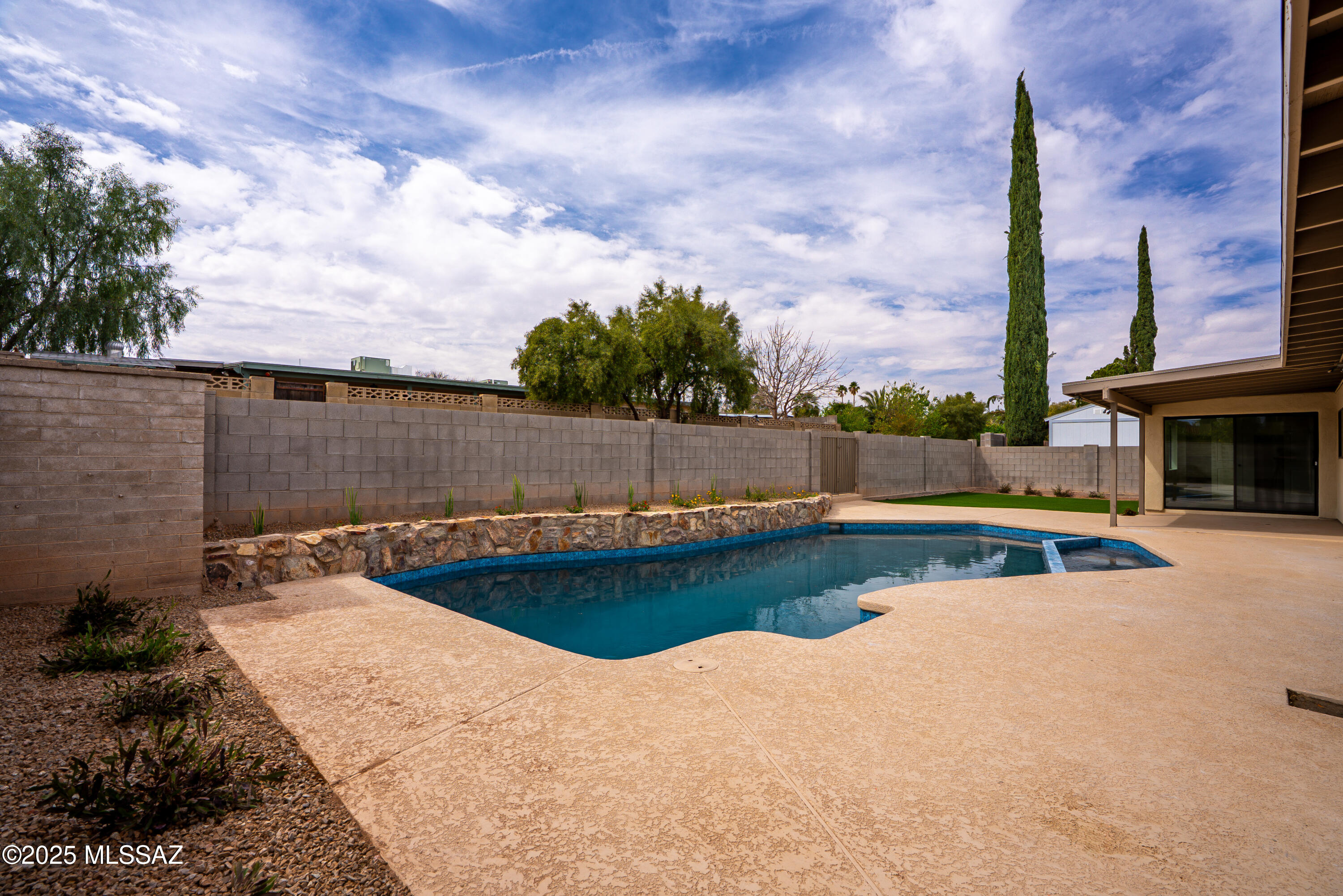Verde Vista (101-122) - Residential