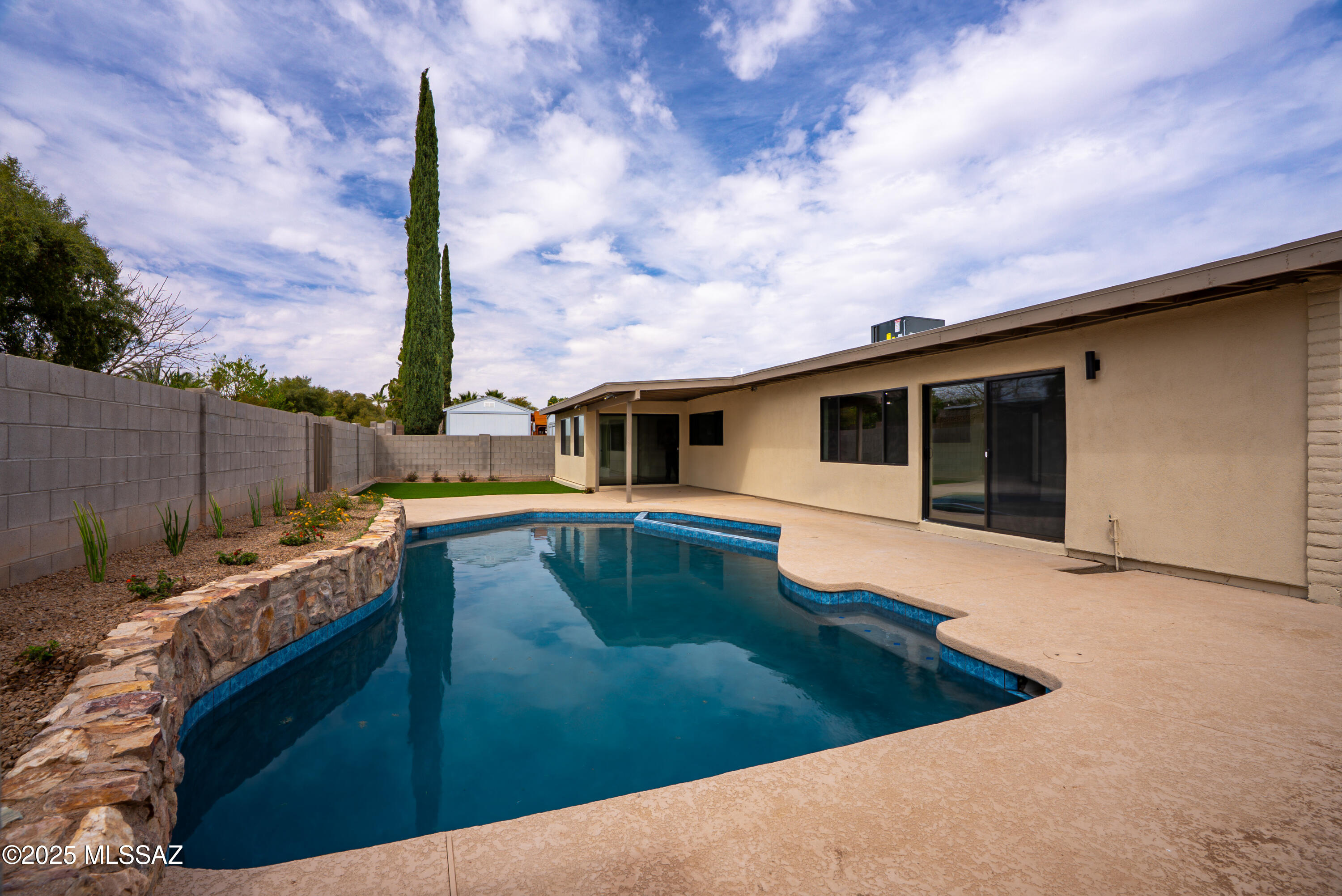 Verde Vista (101-122) - Residential