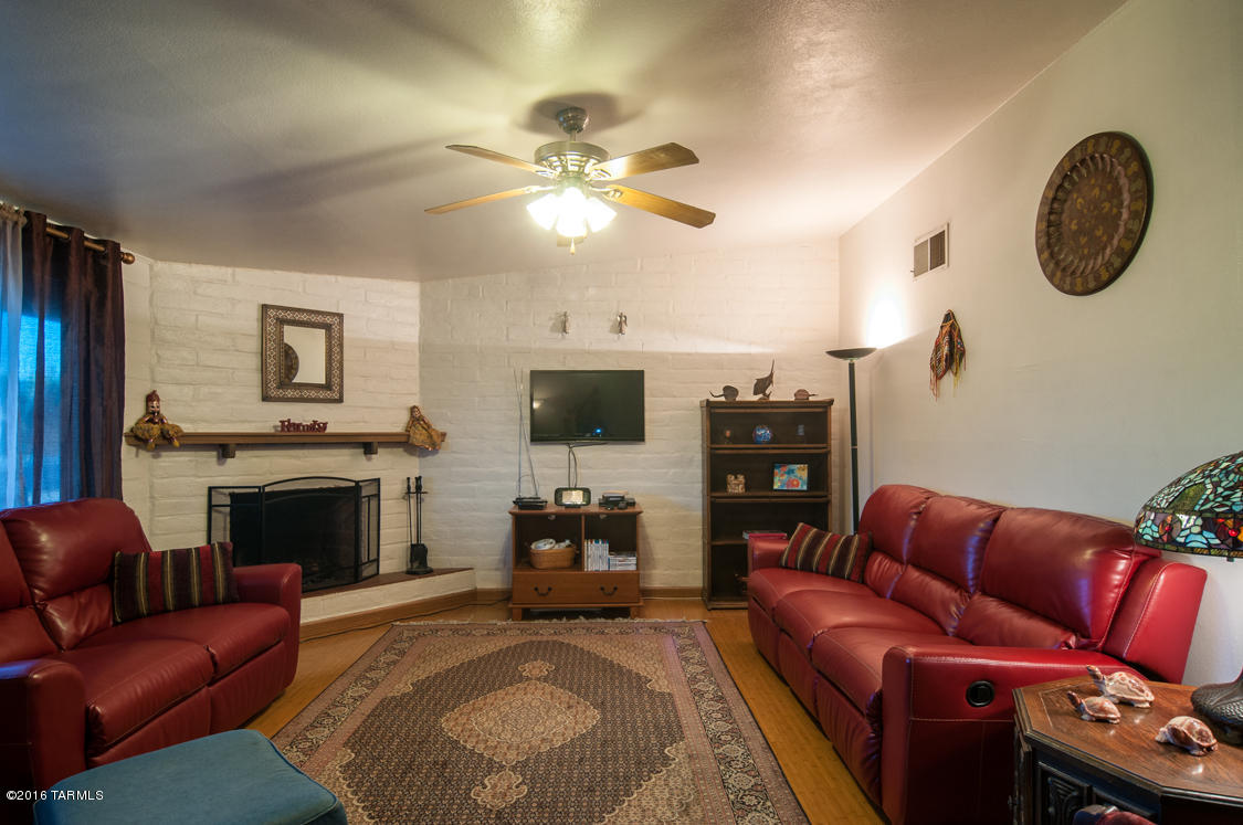 Adobe Manor - Residential
