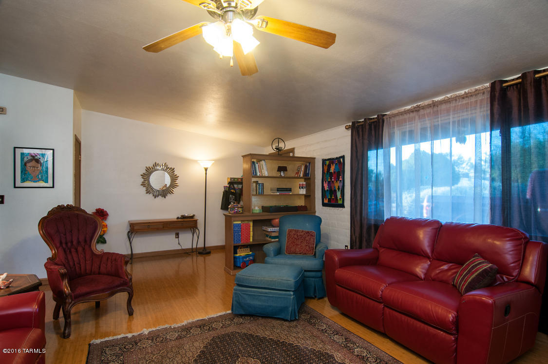 Adobe Manor - Residential