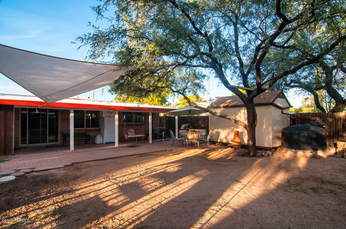 Adobe Manor - Residential