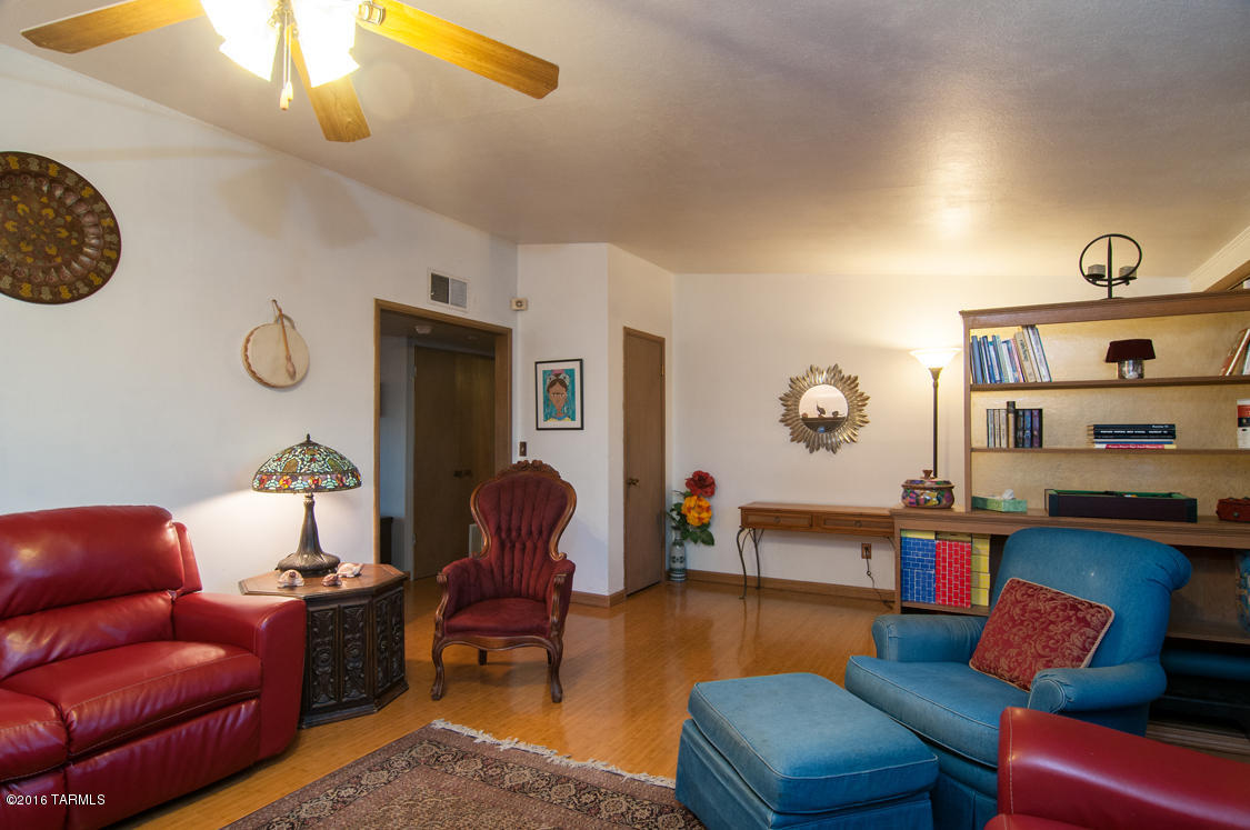 Adobe Manor - Residential