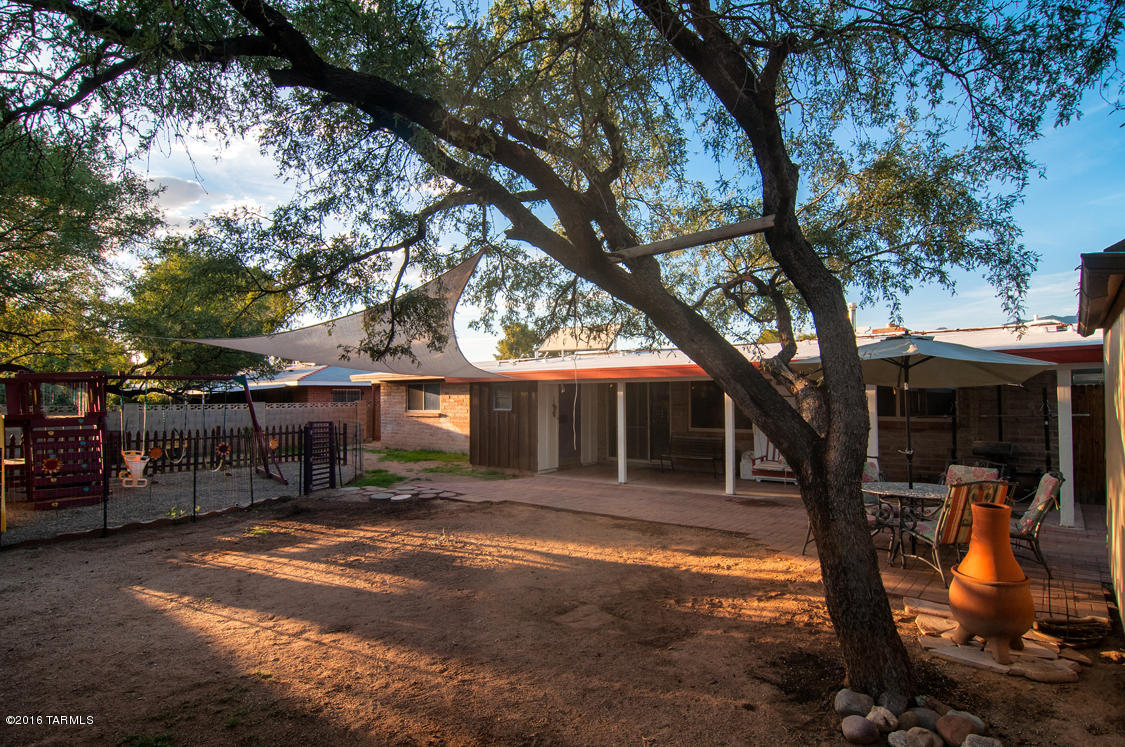 Adobe Manor - Residential