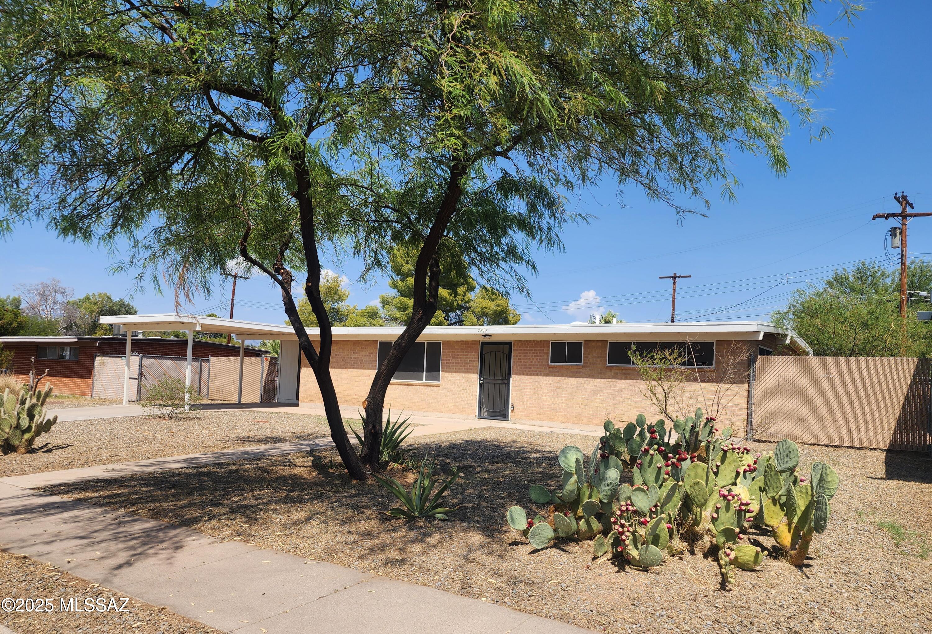 Another Pima County Community Land Trust  affordable homeownership opportunity.  Cute 3 bedroom, 2 bath home in popular east side neighborhood.  Laminate and Tile throughout.  Come Check it out.   Listing agent is employed by seller.