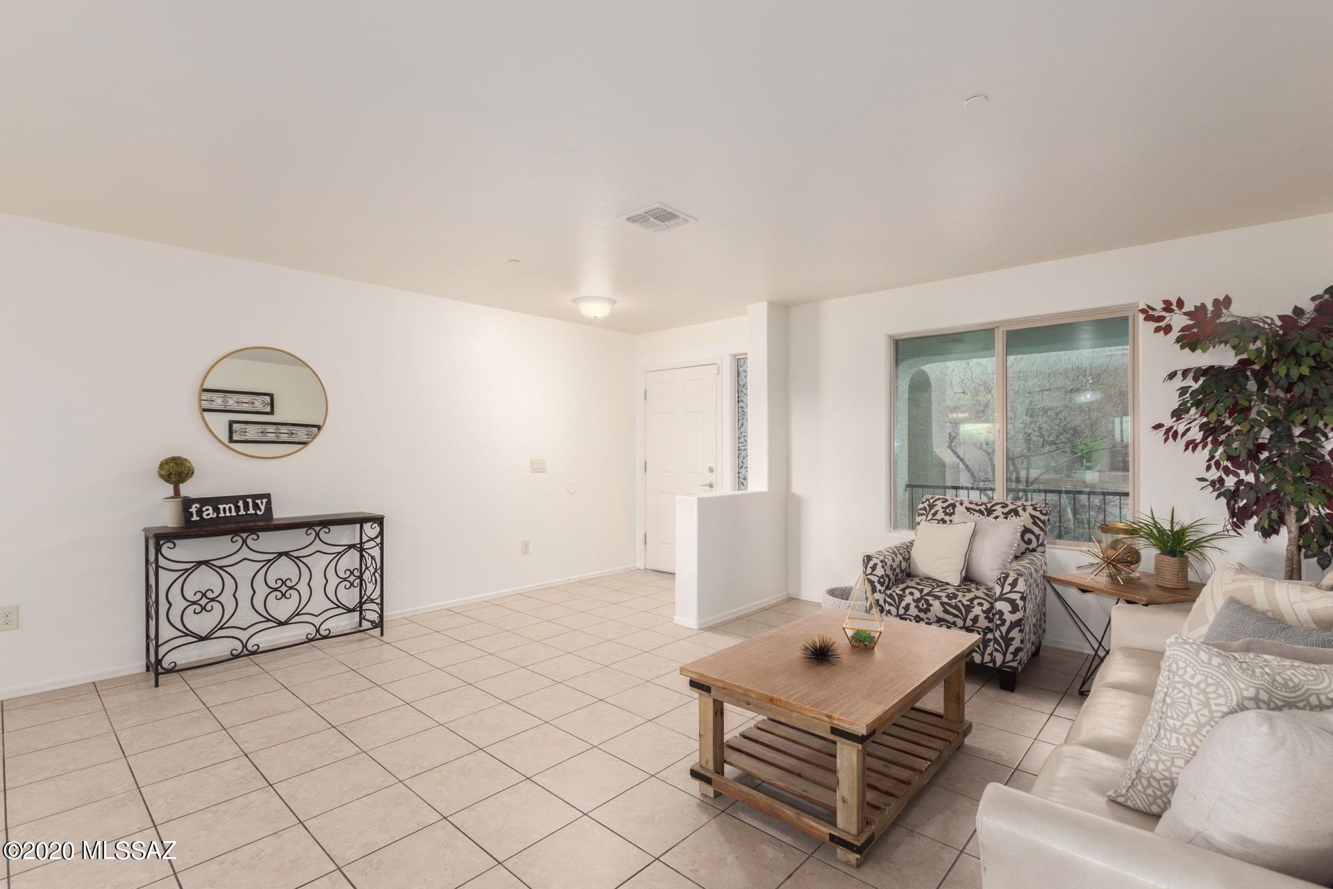 Vista Del Lago - Residential