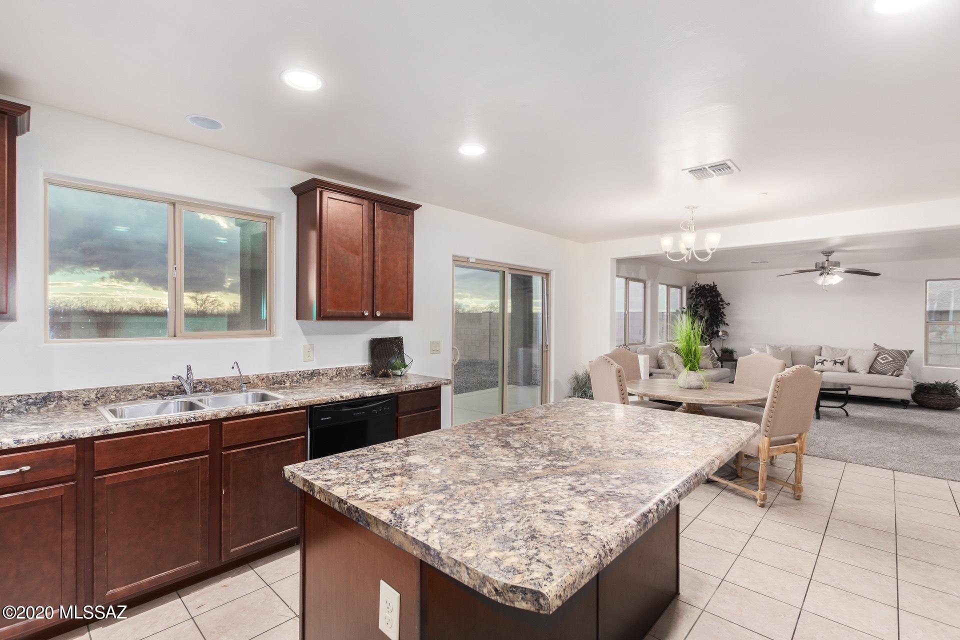 Vista Del Lago - Residential