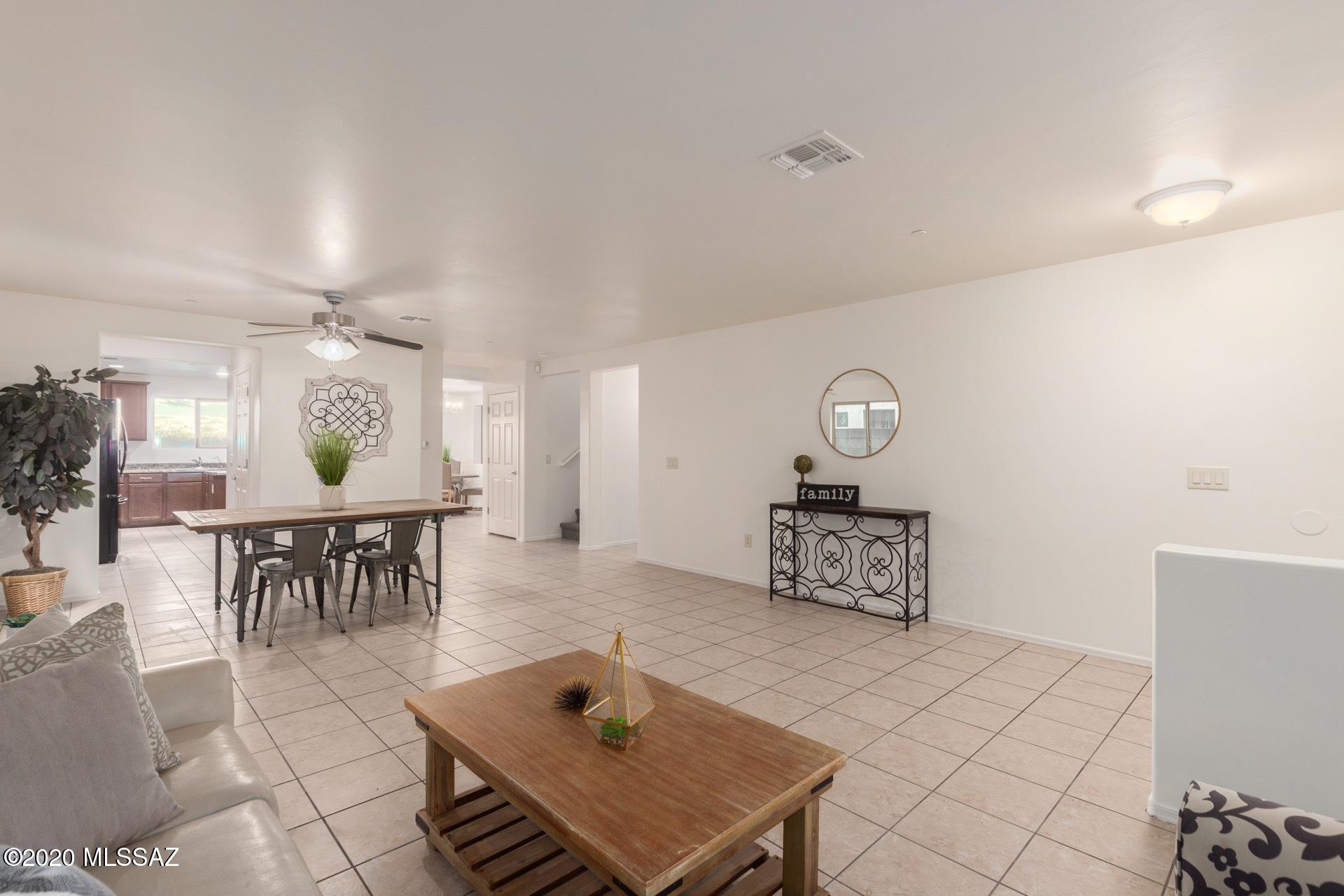 Vista Del Lago - Residential