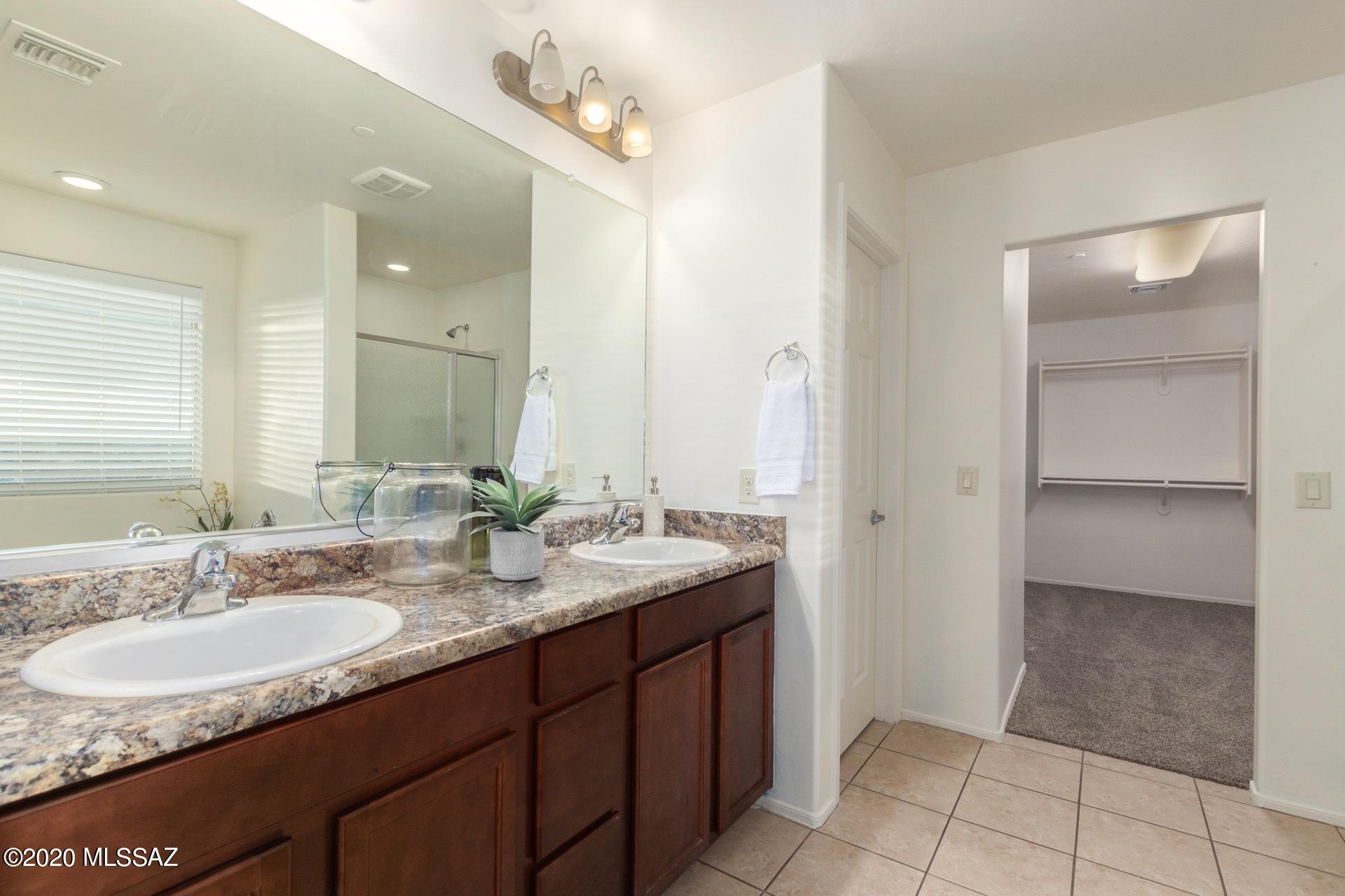 Vista Del Lago - Residential