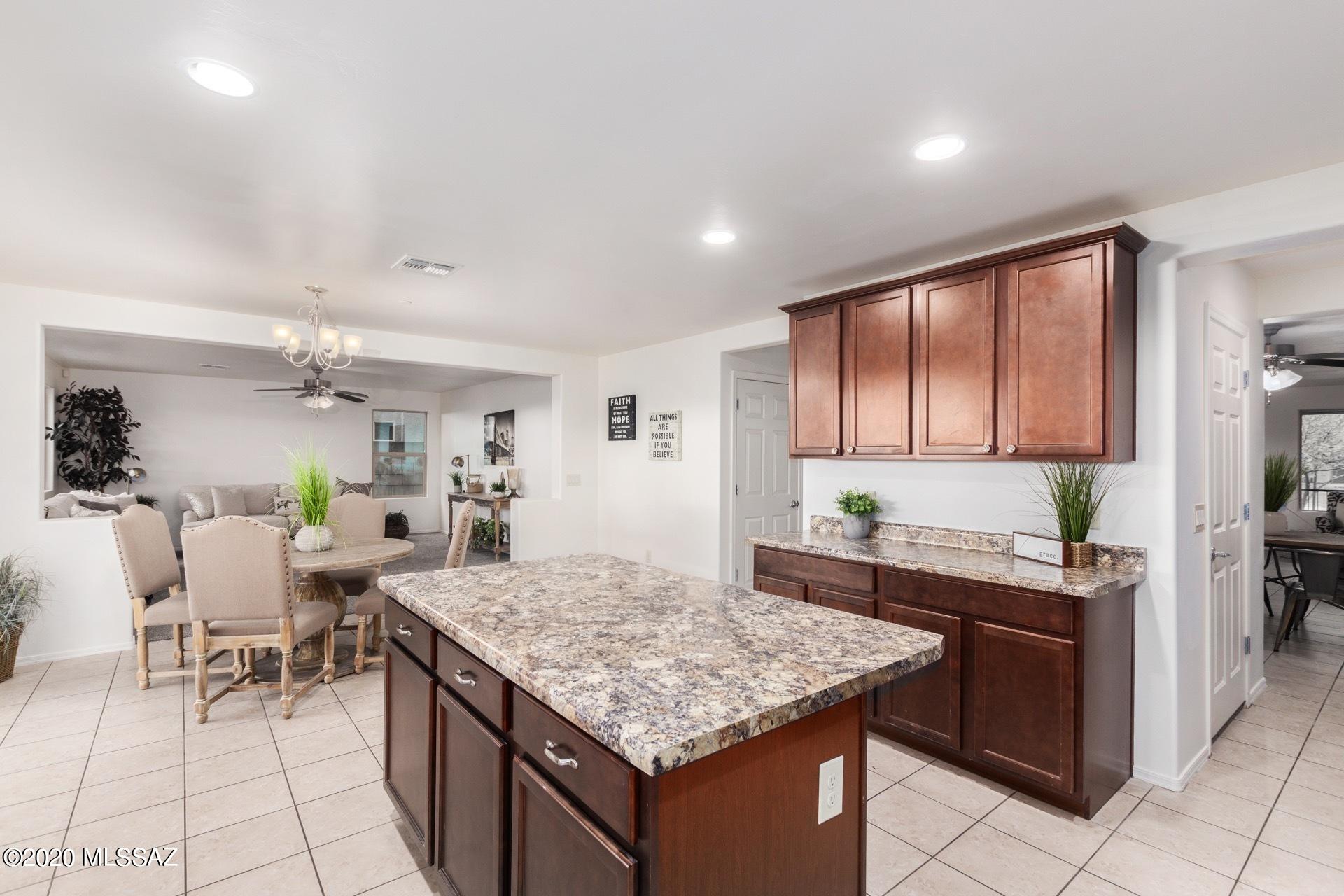 Vista Del Lago - Residential