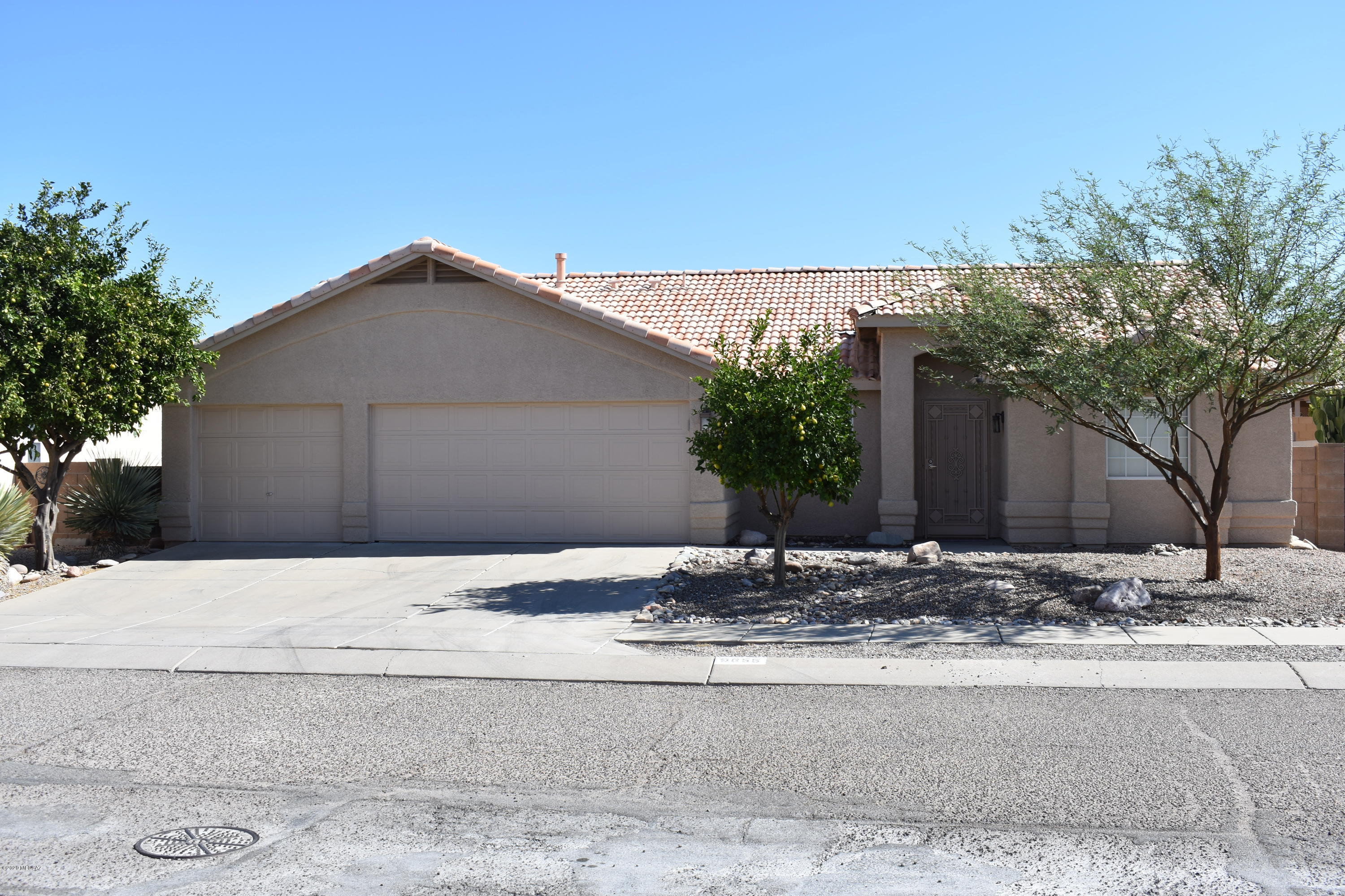 Hacienda Del Oro (1-879) - Residential