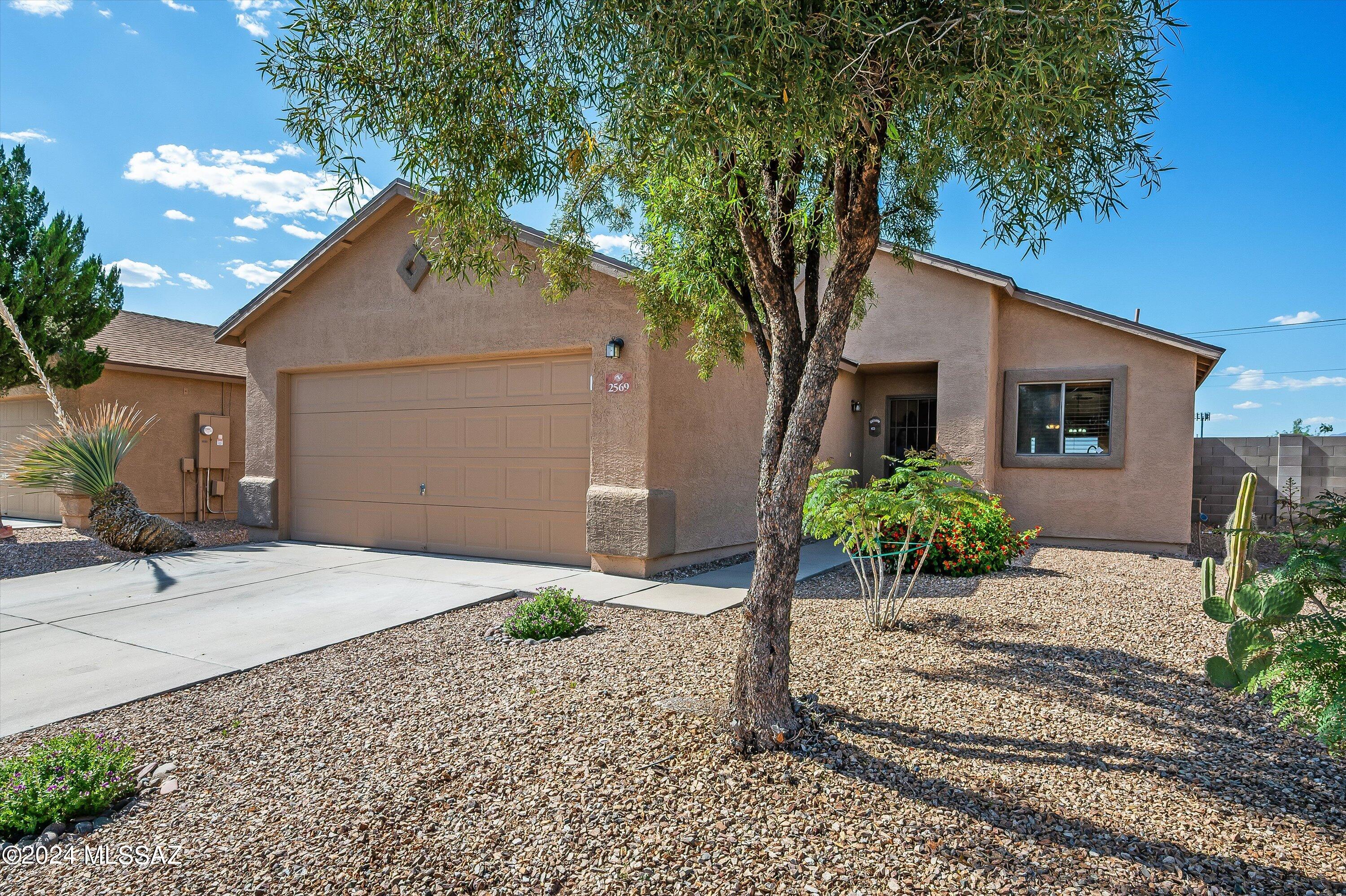 Charming 3BED/2BATH home located in South Tucson is waiting for you! The kitchen features stainless steel appliances, real wood cabinets, tile backsplash, & a view window in front of the sink! New carpet in the bedrooms. The backyard is beautifully landscaped, & includes a sprinkler system for plants. This perfectly maintained home is sure to satisfy!

$5,000 Chase Homebuyer Grant available! Use this to buy down rate or apply towards closing costs!