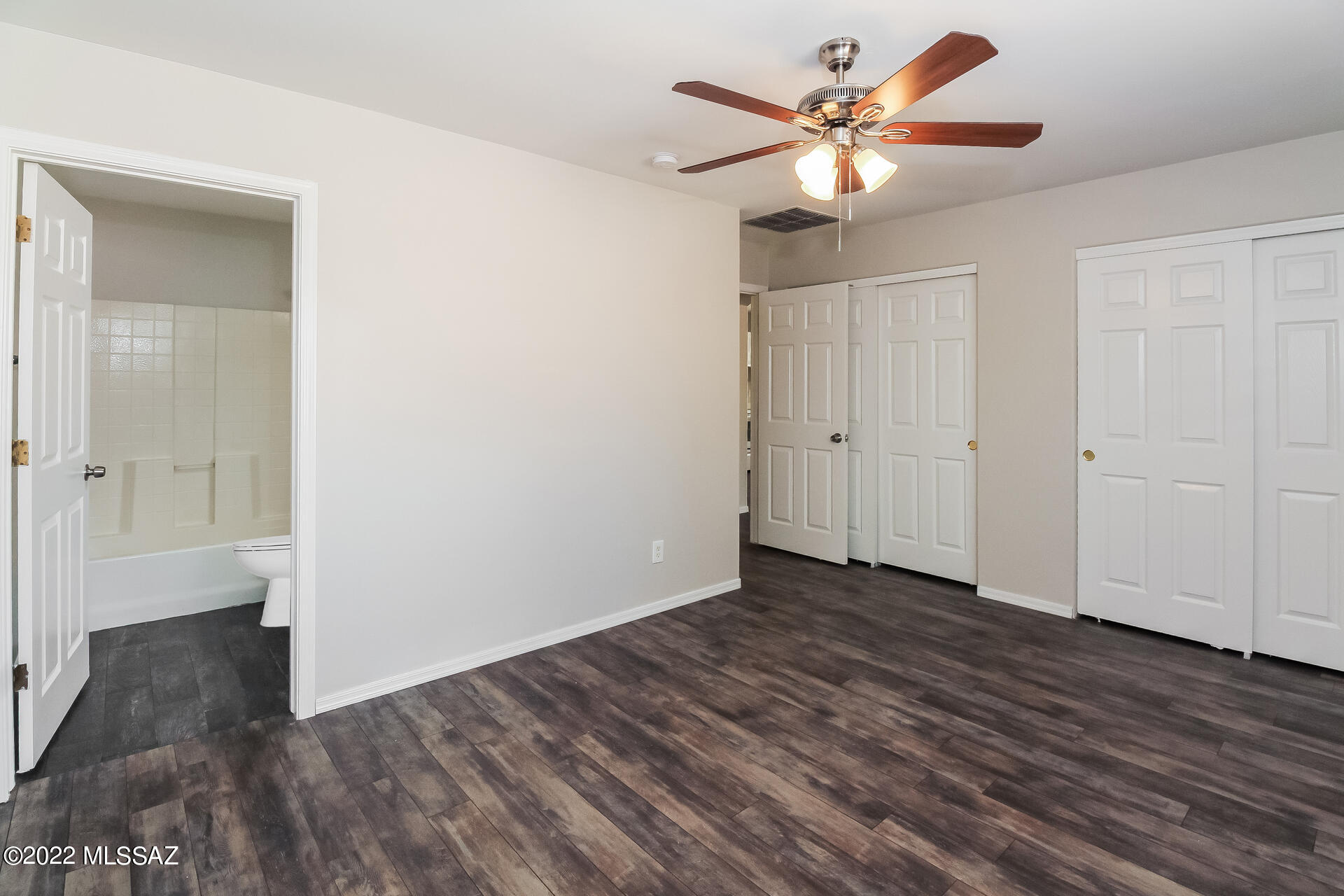 Valencia Reserve (1-326) - Residential Lease