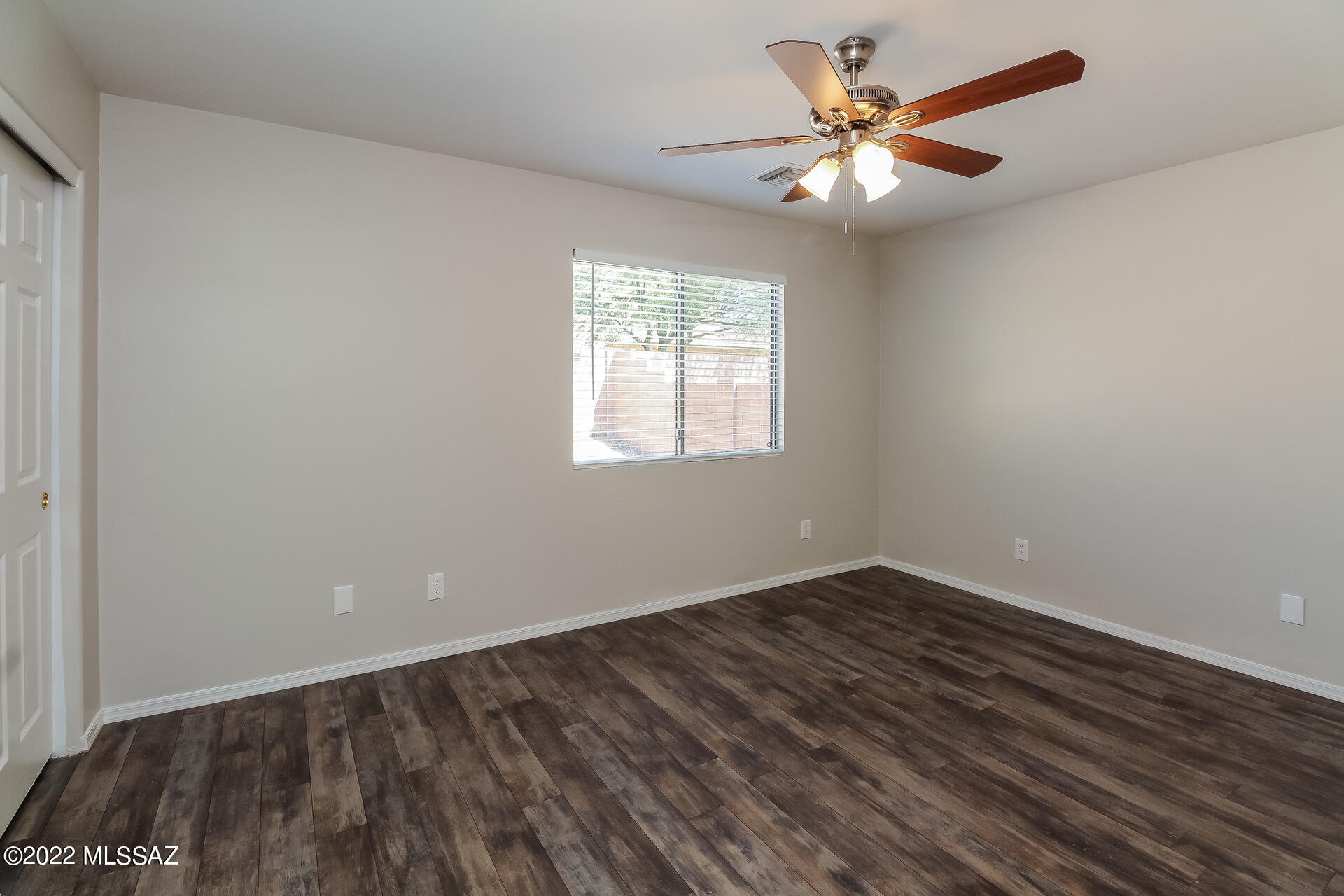 Valencia Reserve (1-326) - Residential Lease