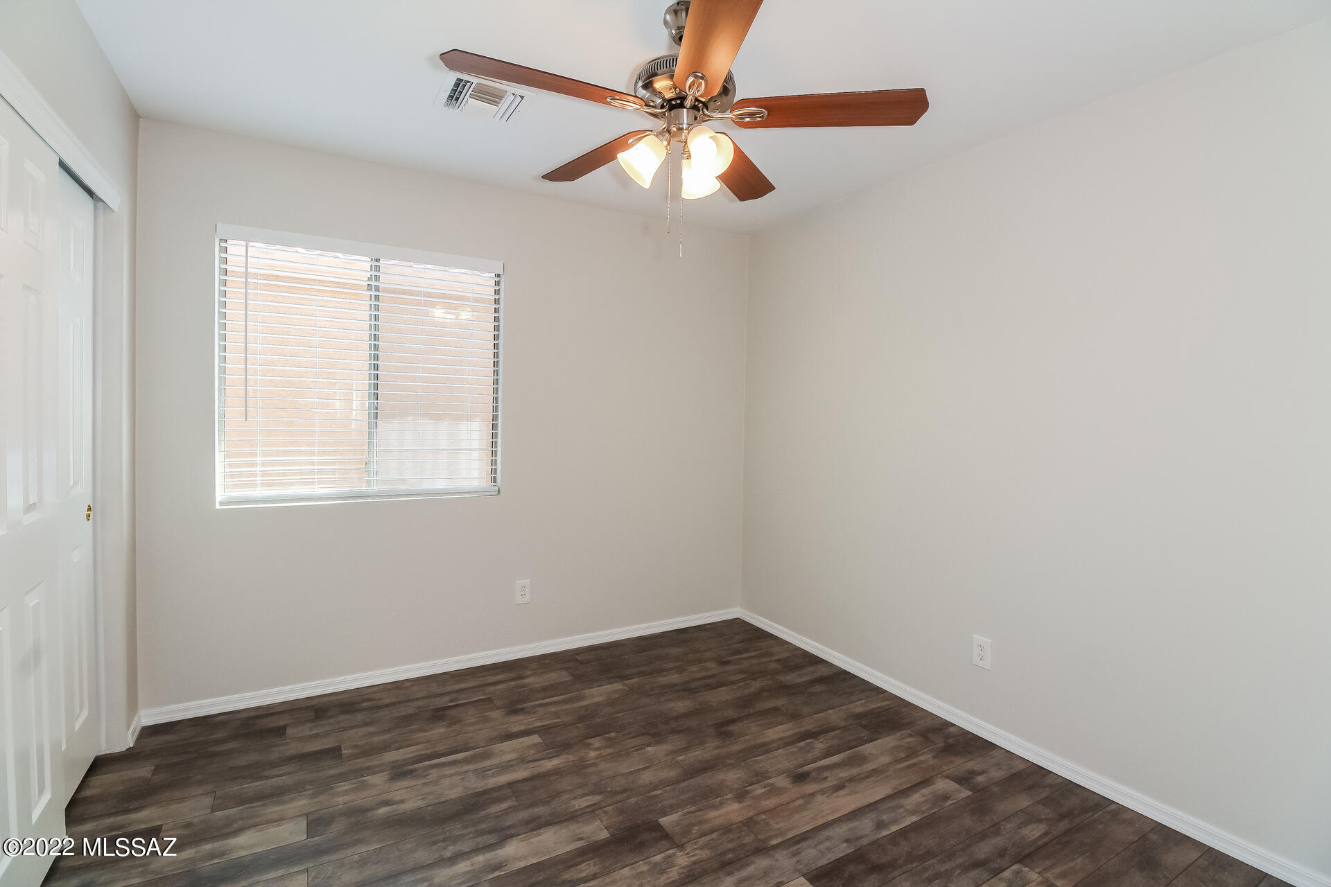 Valencia Reserve (1-326) - Residential Lease