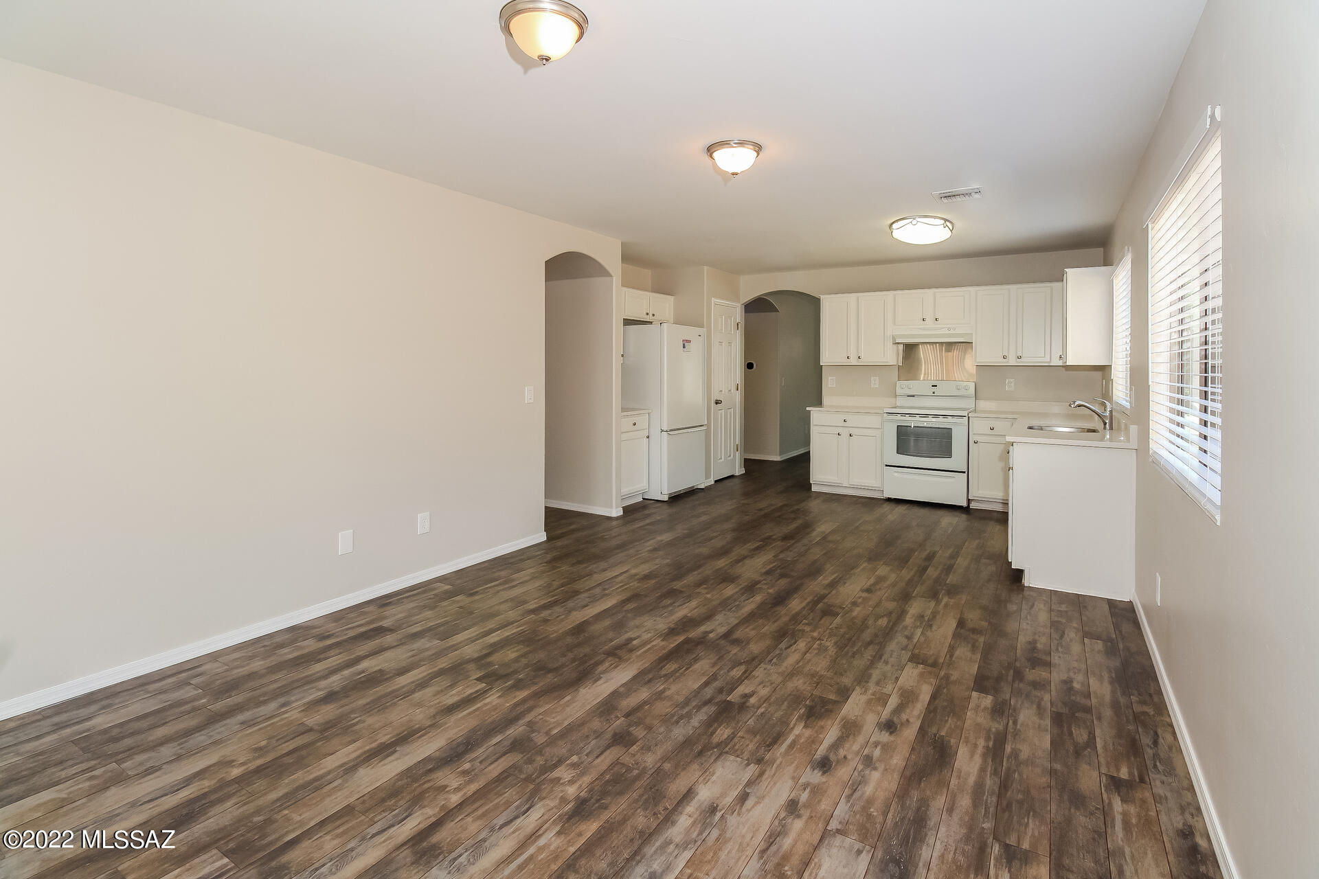 Valencia Reserve (1-326) - Residential Lease