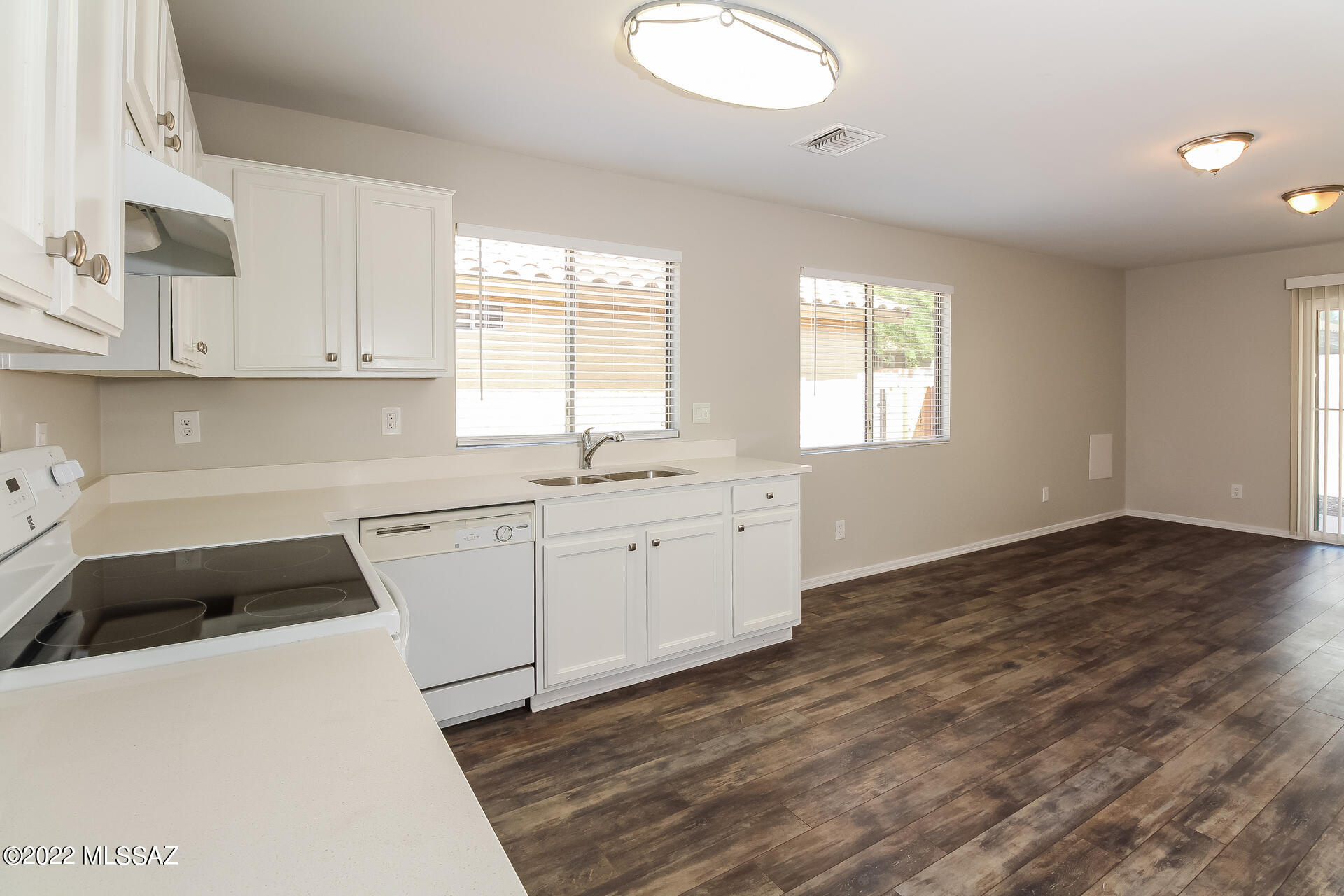 Valencia Reserve (1-326) - Residential Lease