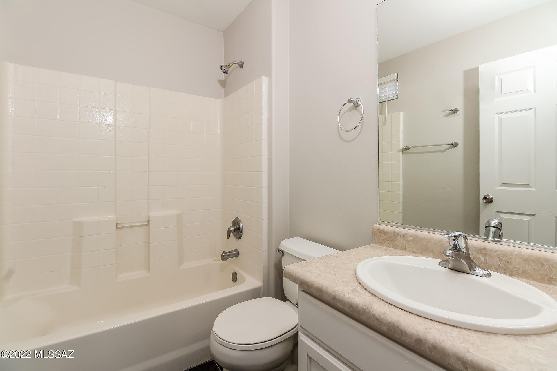 Valencia Reserve (1-326) - Residential Lease