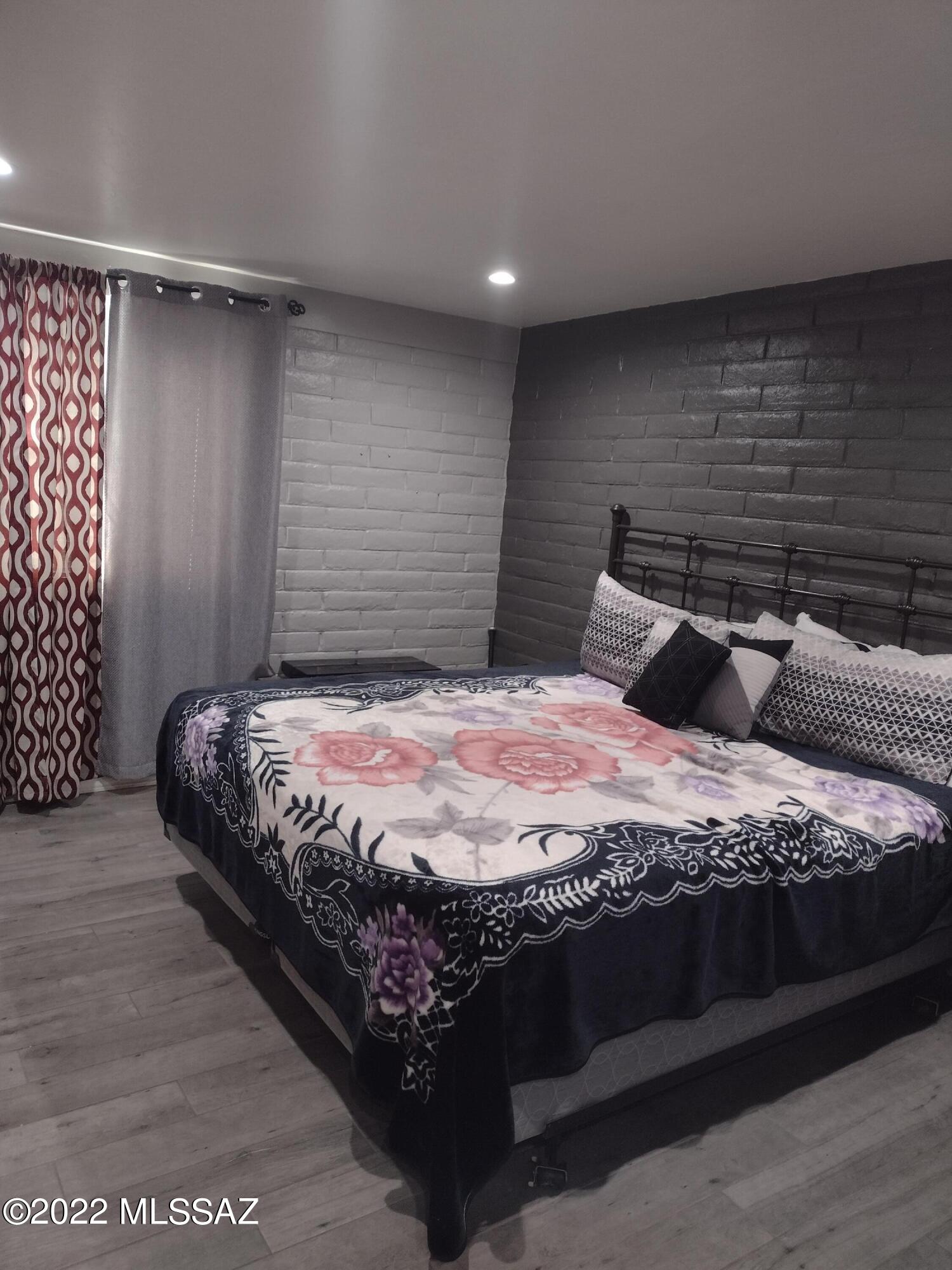 Las Palomas - Residential