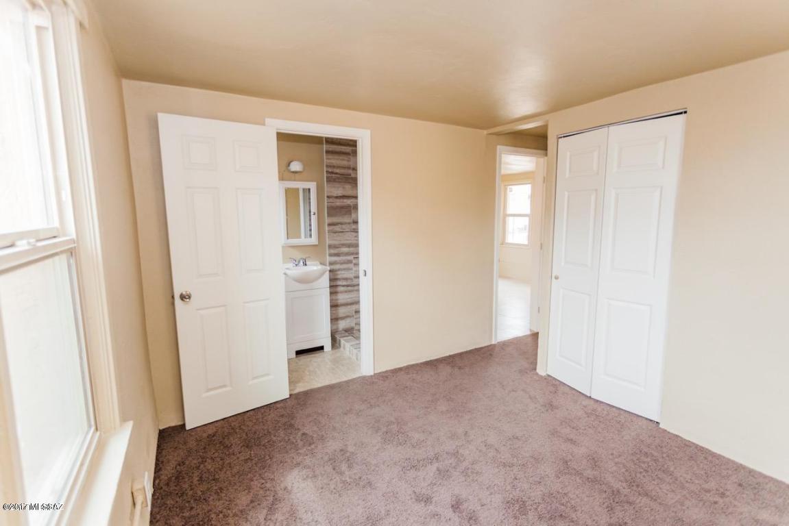 Clarks Subdiv Of Lot 18 Whts - Residential Lease