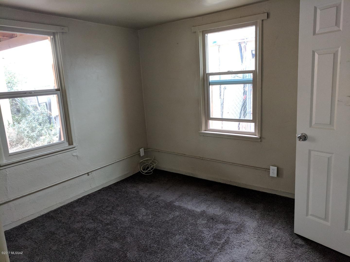 Clarks Subdiv Of Lot 18 Whts - Residential Lease