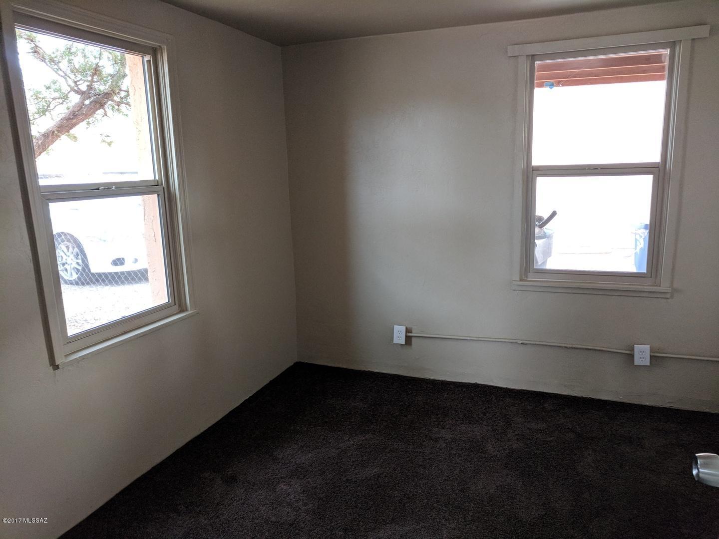 Clarks Subdiv Of Lot 18 Whts - Residential Lease