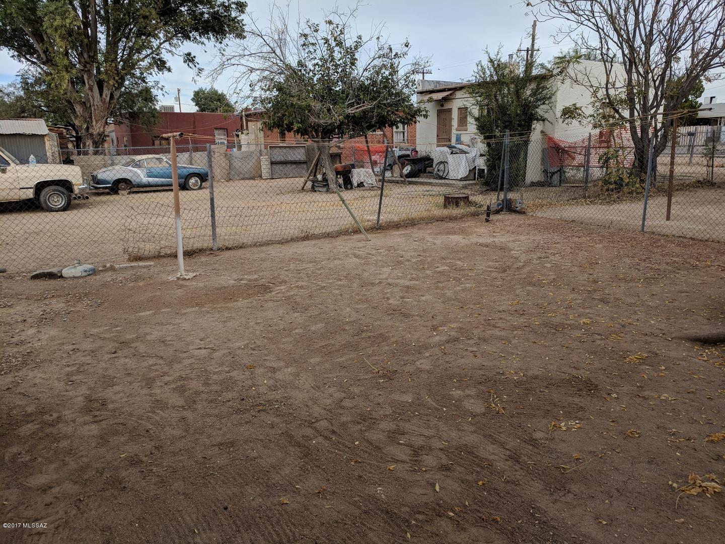 Clarks Subdiv Of Lot 18 Whts - Residential Lease