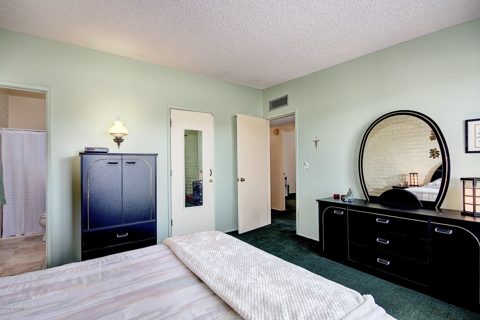 Broadway East (254-390) - Residential