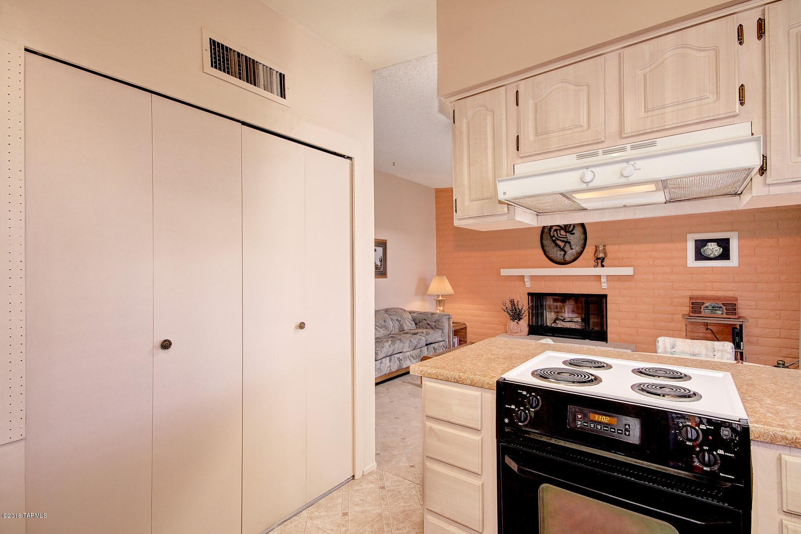Broadway East (254-390) - Residential