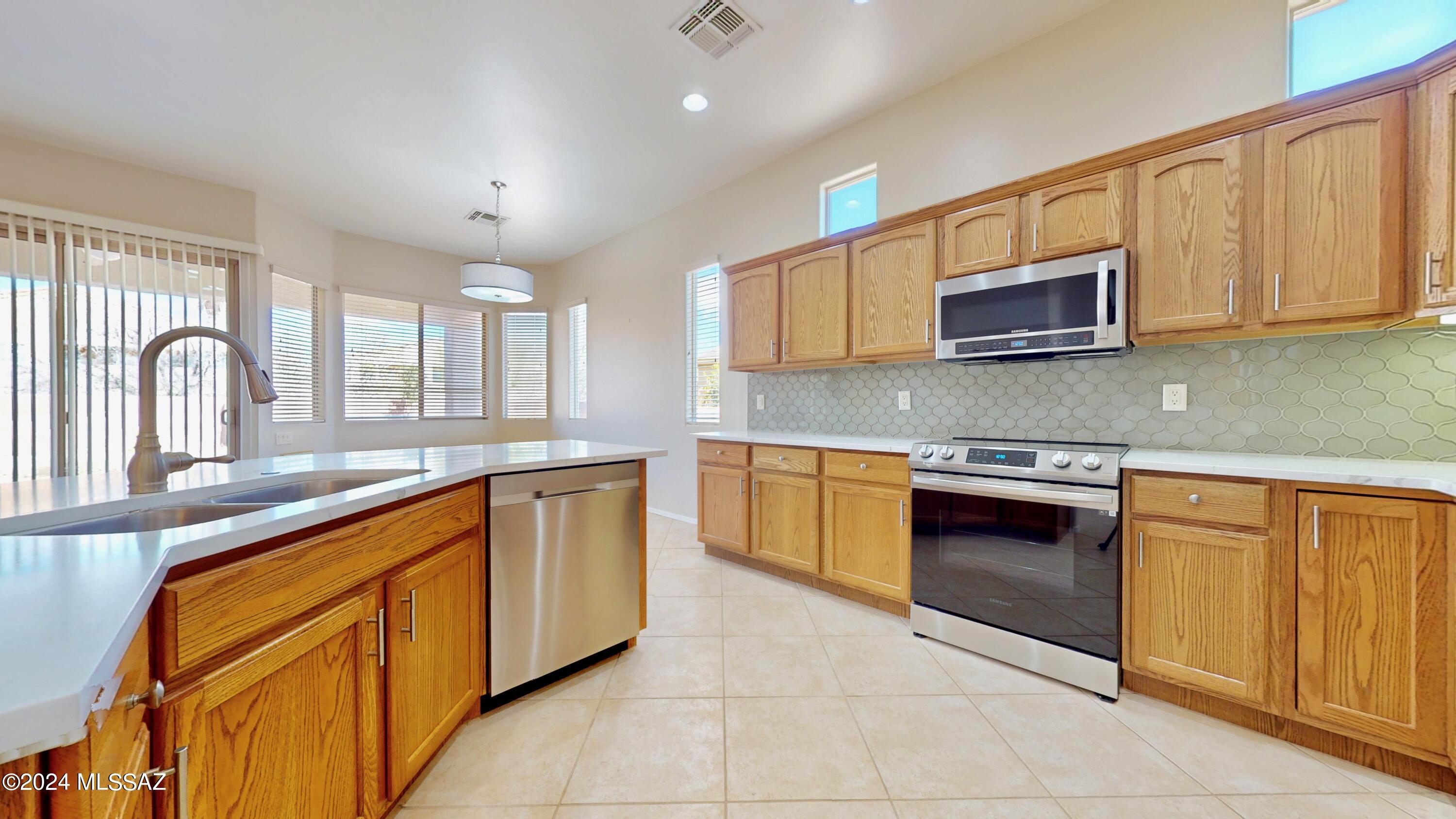 Las Campanas Block L (1-67) - Residential