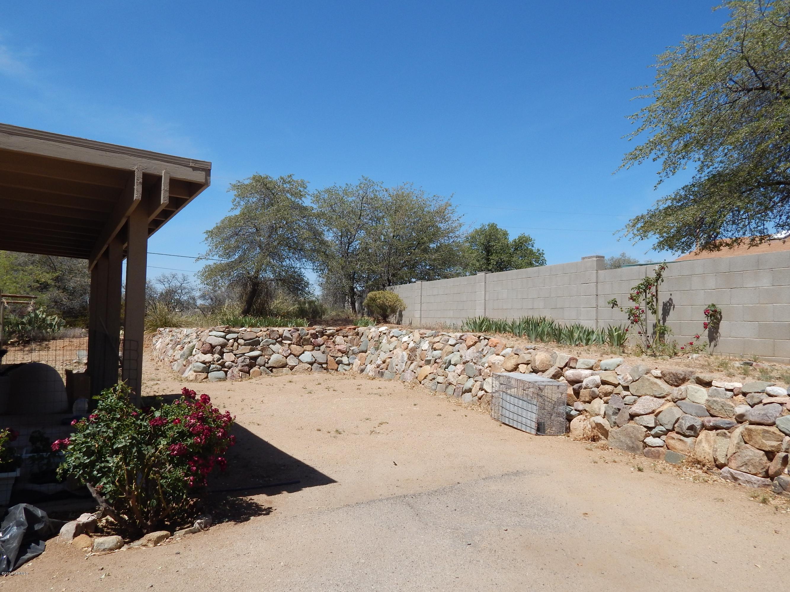 Los Robles Estates - Residential Lease