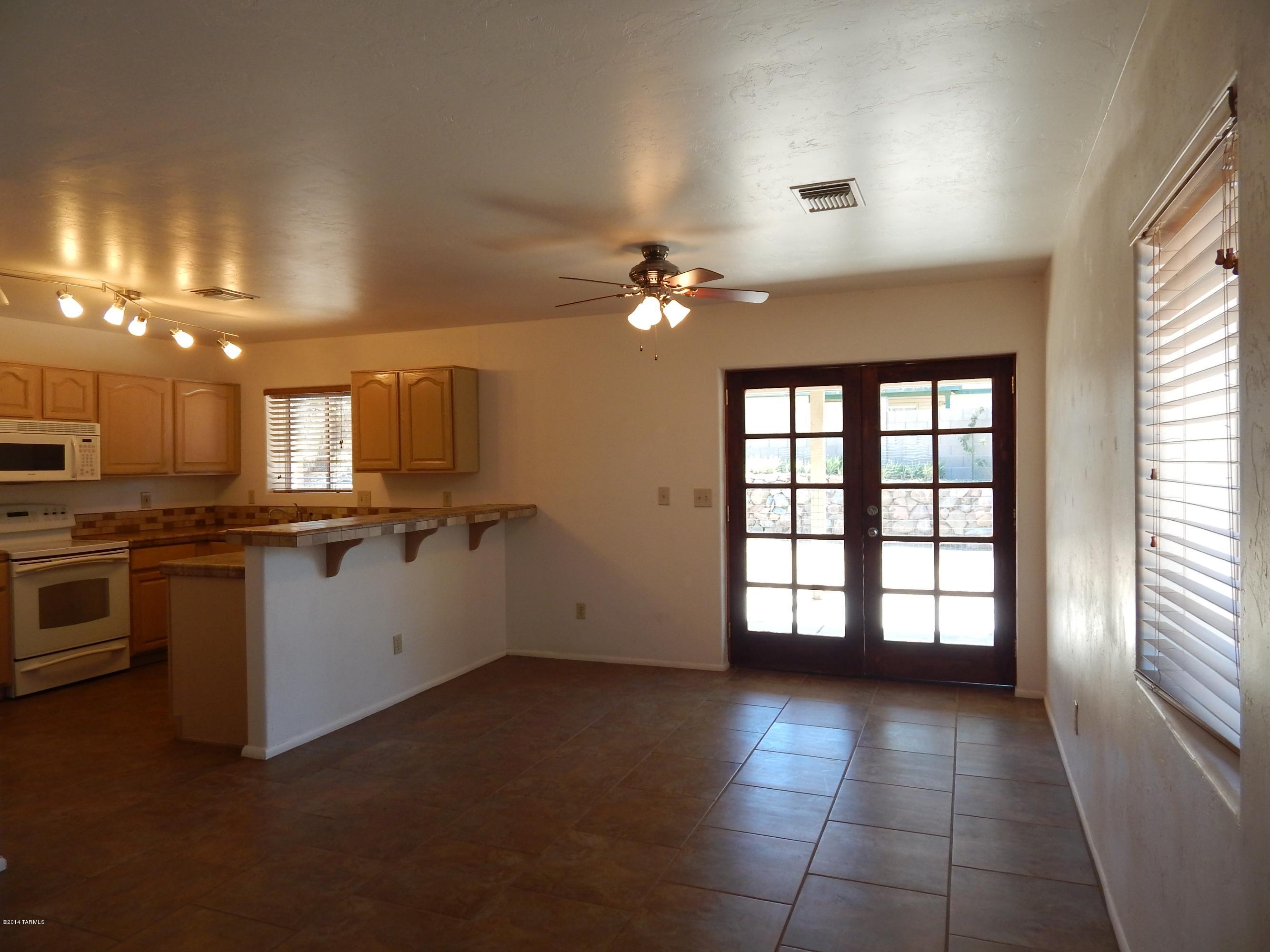 Los Robles Estates - Residential Lease