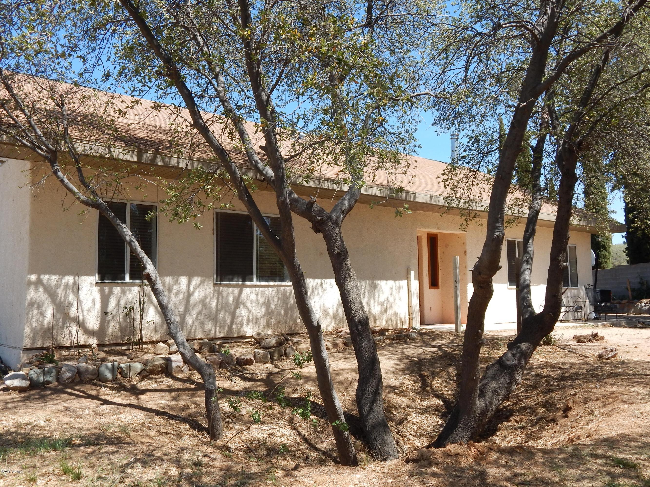 Los Robles Estates - Residential Lease