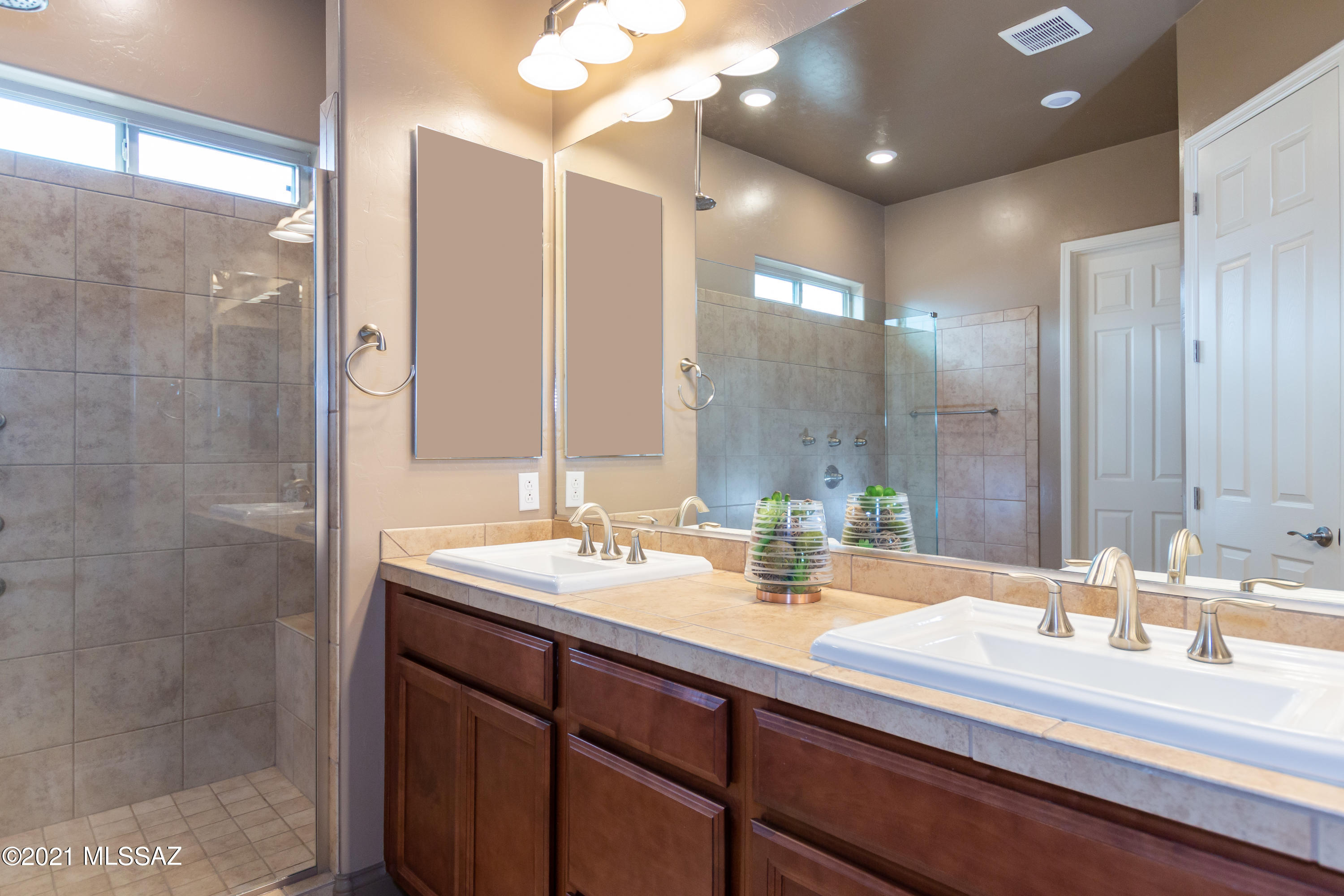 Eagles Rest SQ20152890001 - Residential