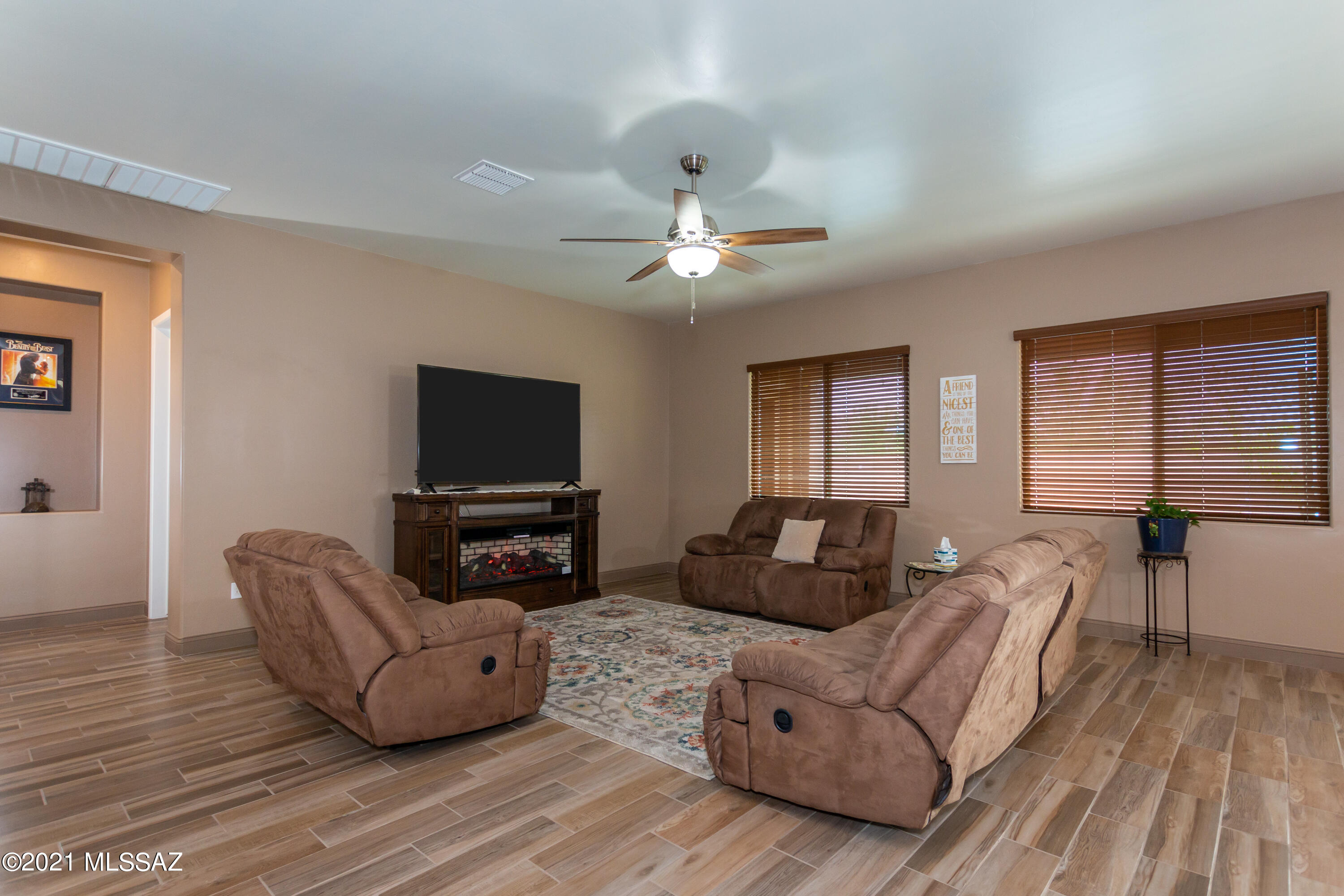 Eagles Rest SQ20152890001 - Residential