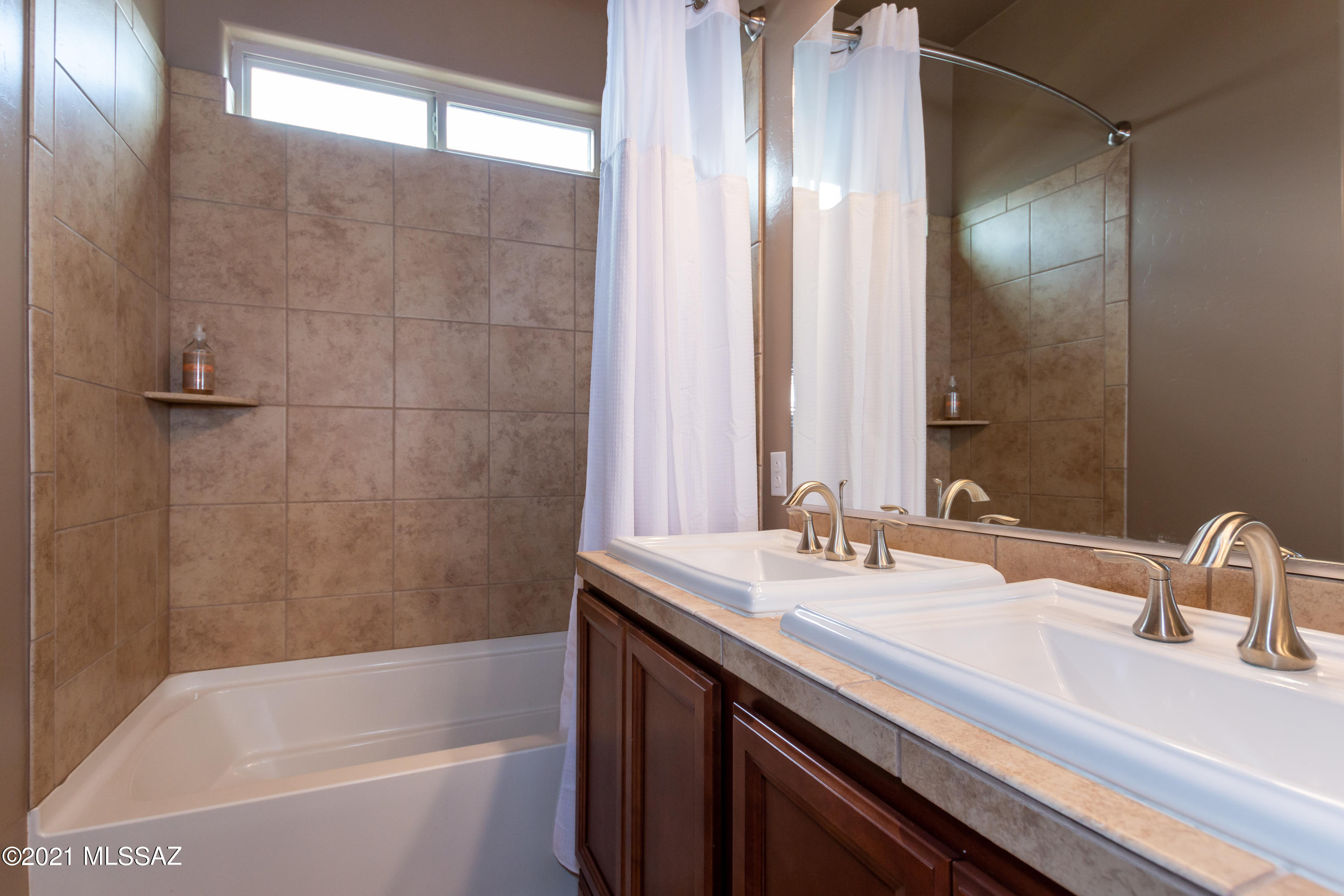 Eagles Rest SQ20152890001 - Residential