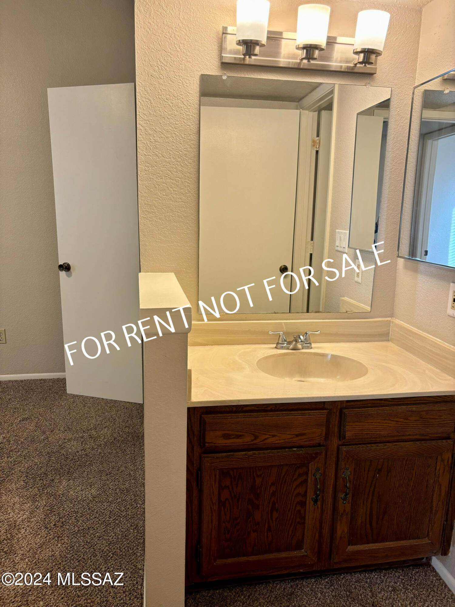 Woodland Place Condominiums (101-152, 201-252) - Residential Lease