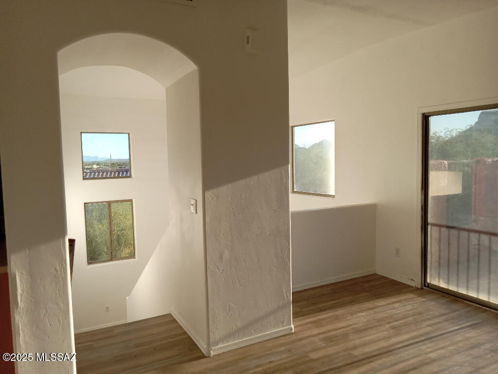 Mountain Manor View - Residential